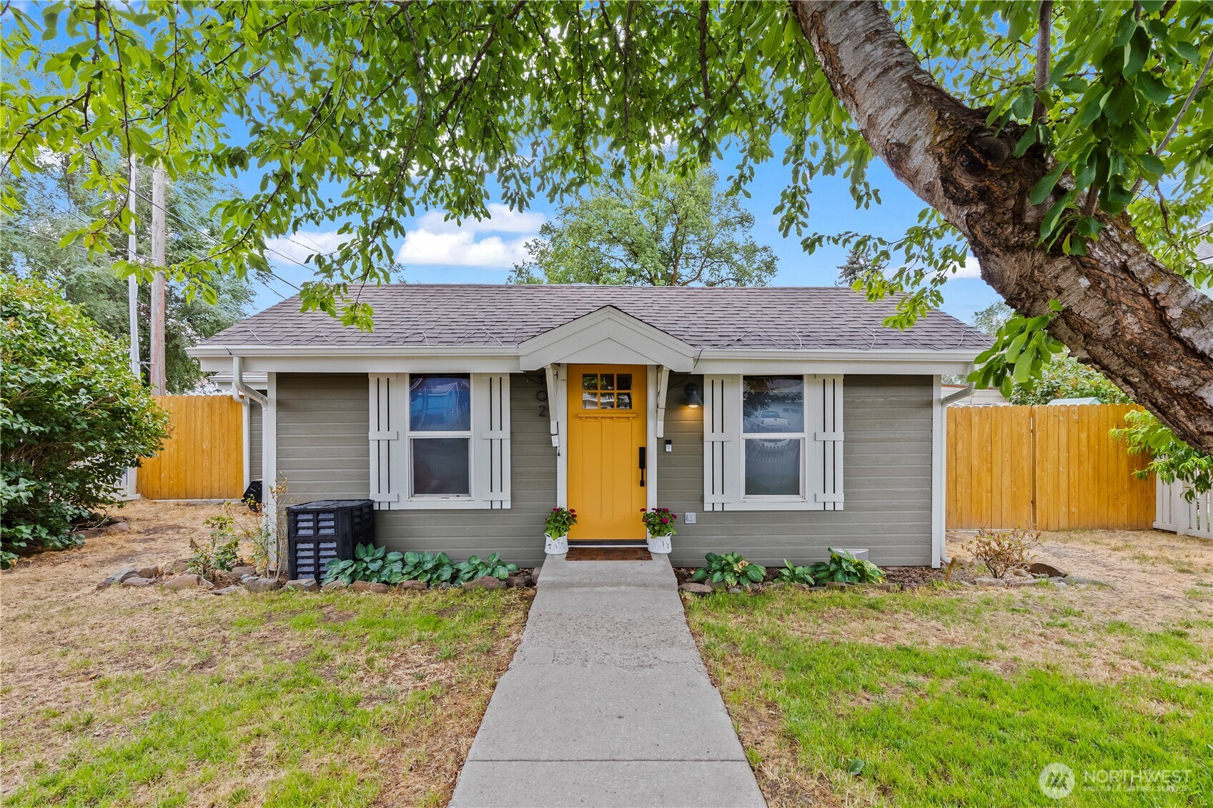 102 E Manitoba Avenue, Ellensburg, WA 98926