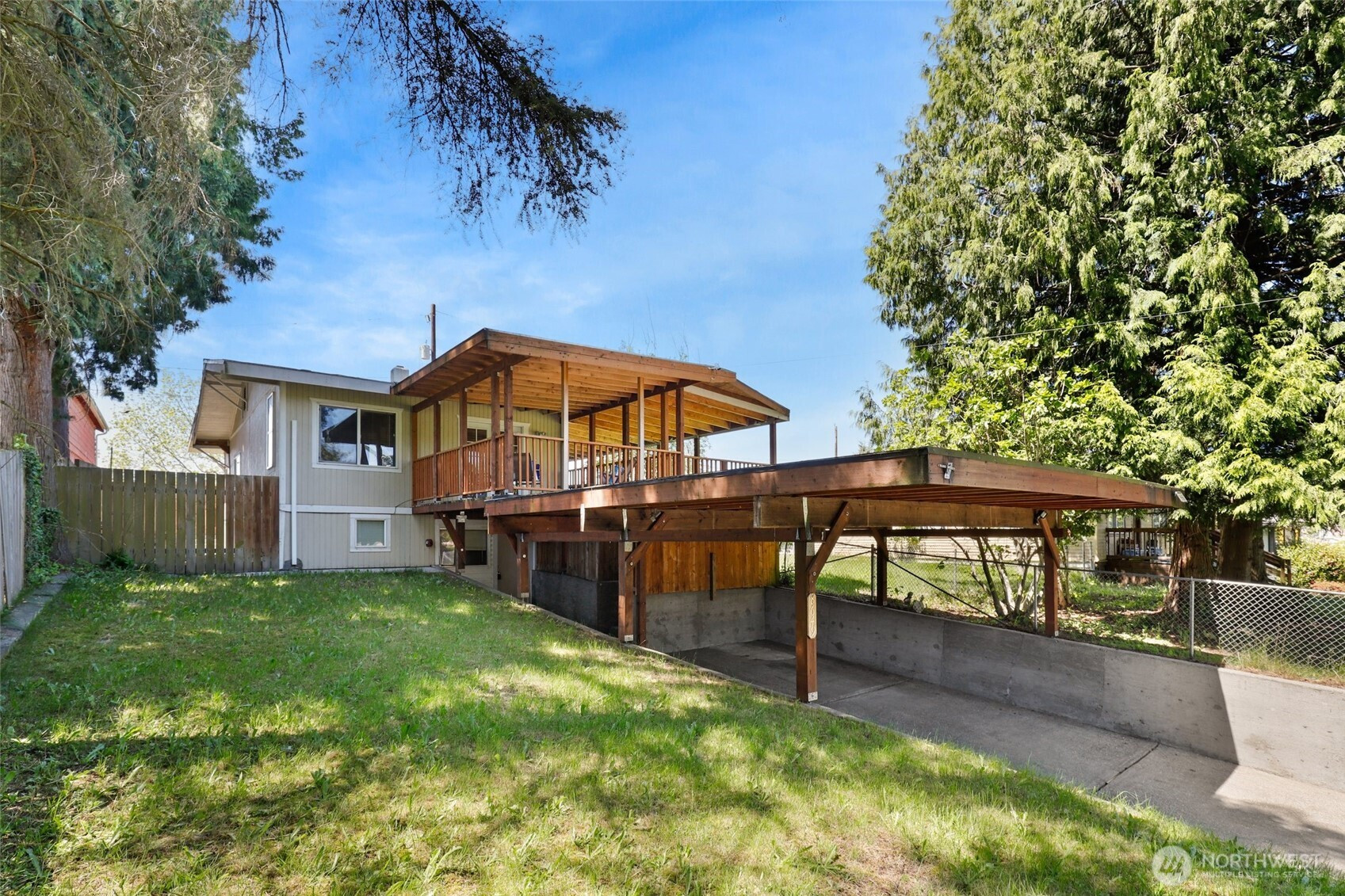 8649 18th Avenue SW, Seattle, WA 98106