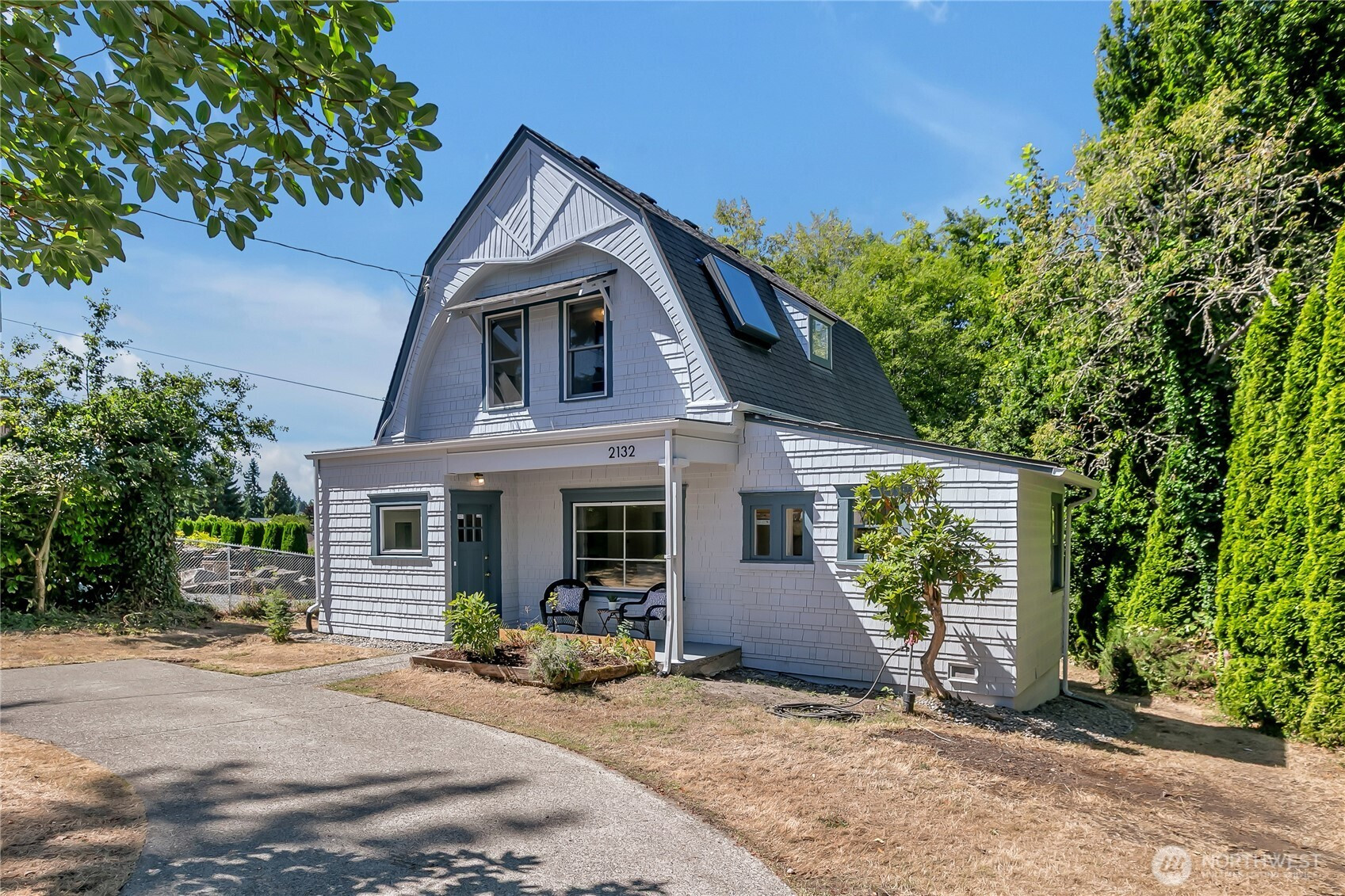 2132 Sunset Drive W, University Place, WA 98466