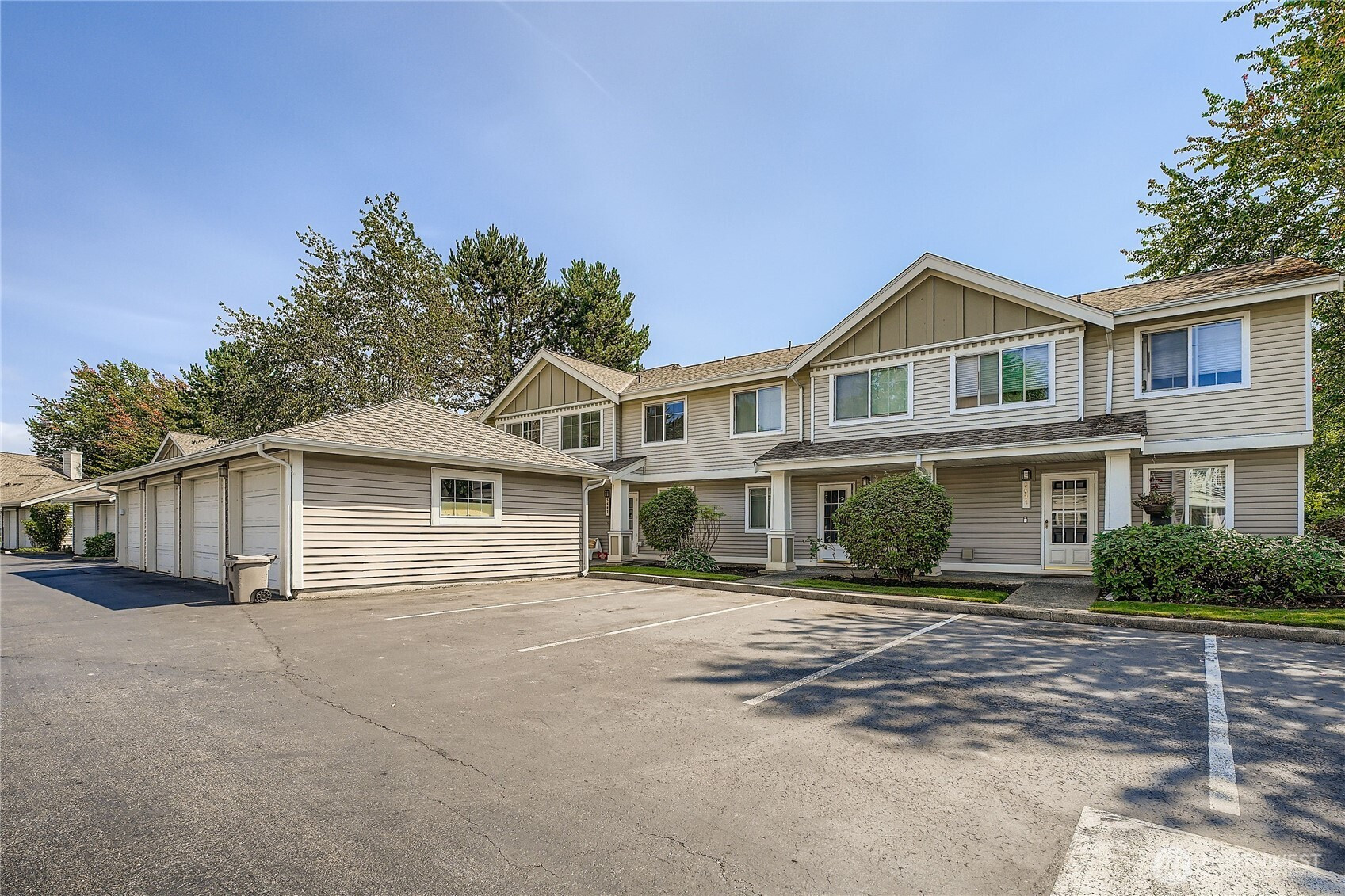 5607 S 232nd Street, Kent, WA 98032