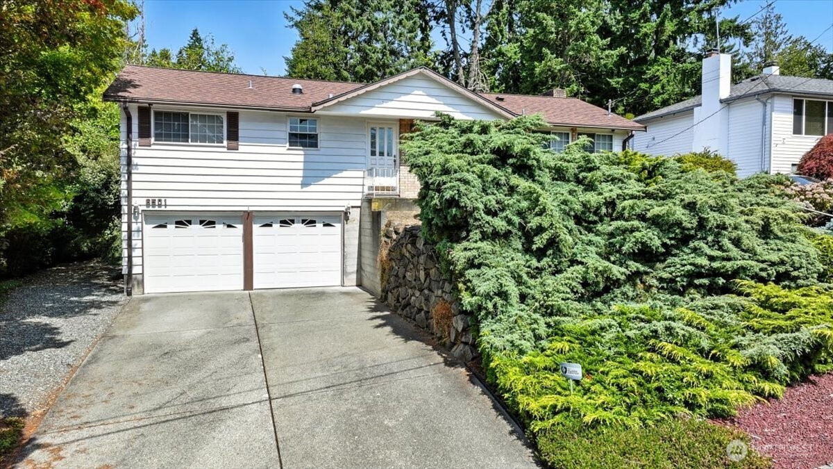 6501 233rd Place SW, Mountlake Terrace, WA 98043