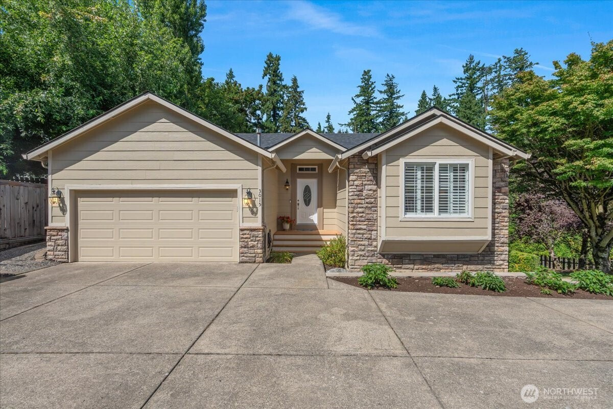 3015 NW Vanguard Place, Camas, WA 98607