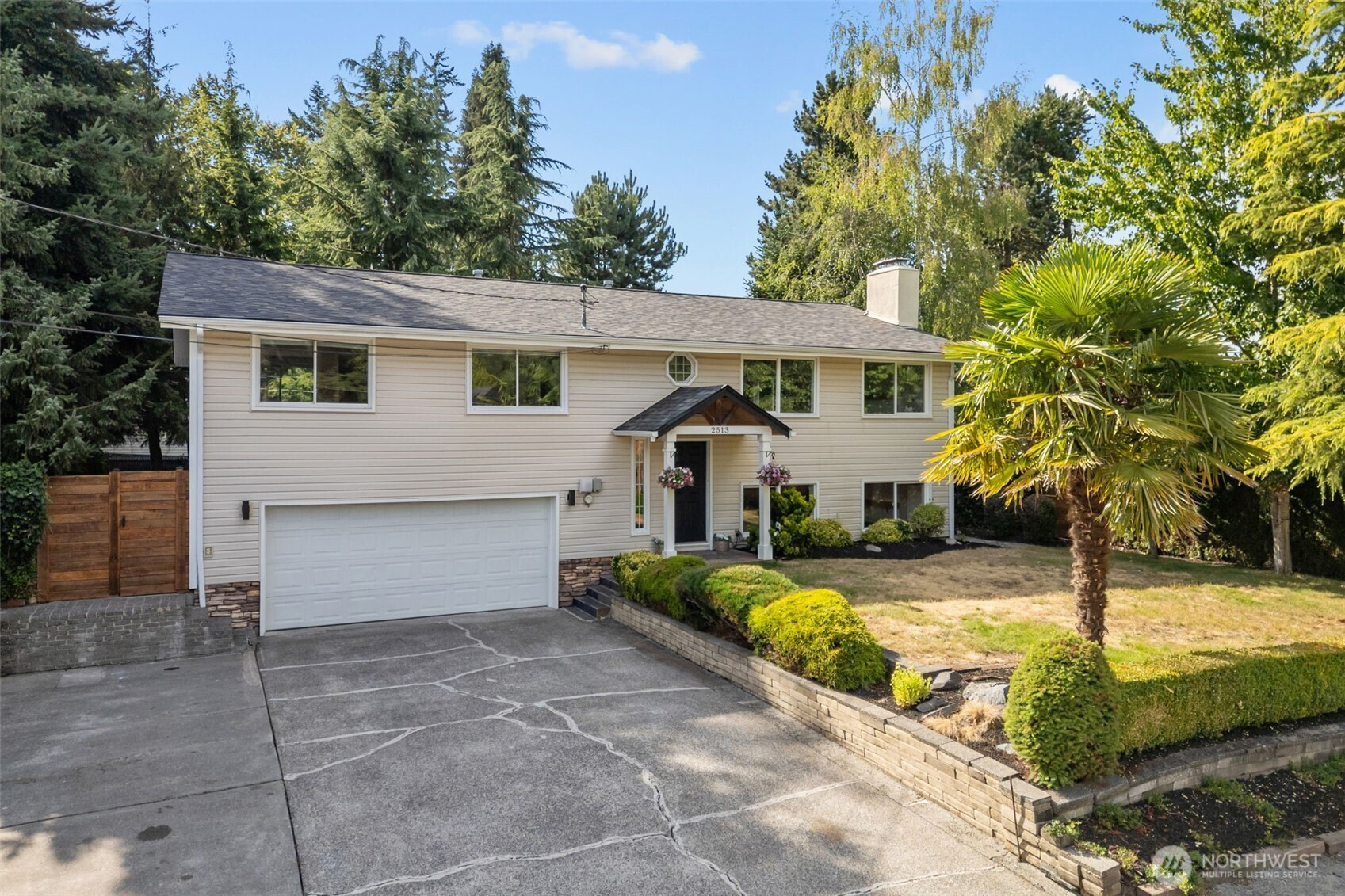 2513 Vashon Court NE, Renton, WA 98059