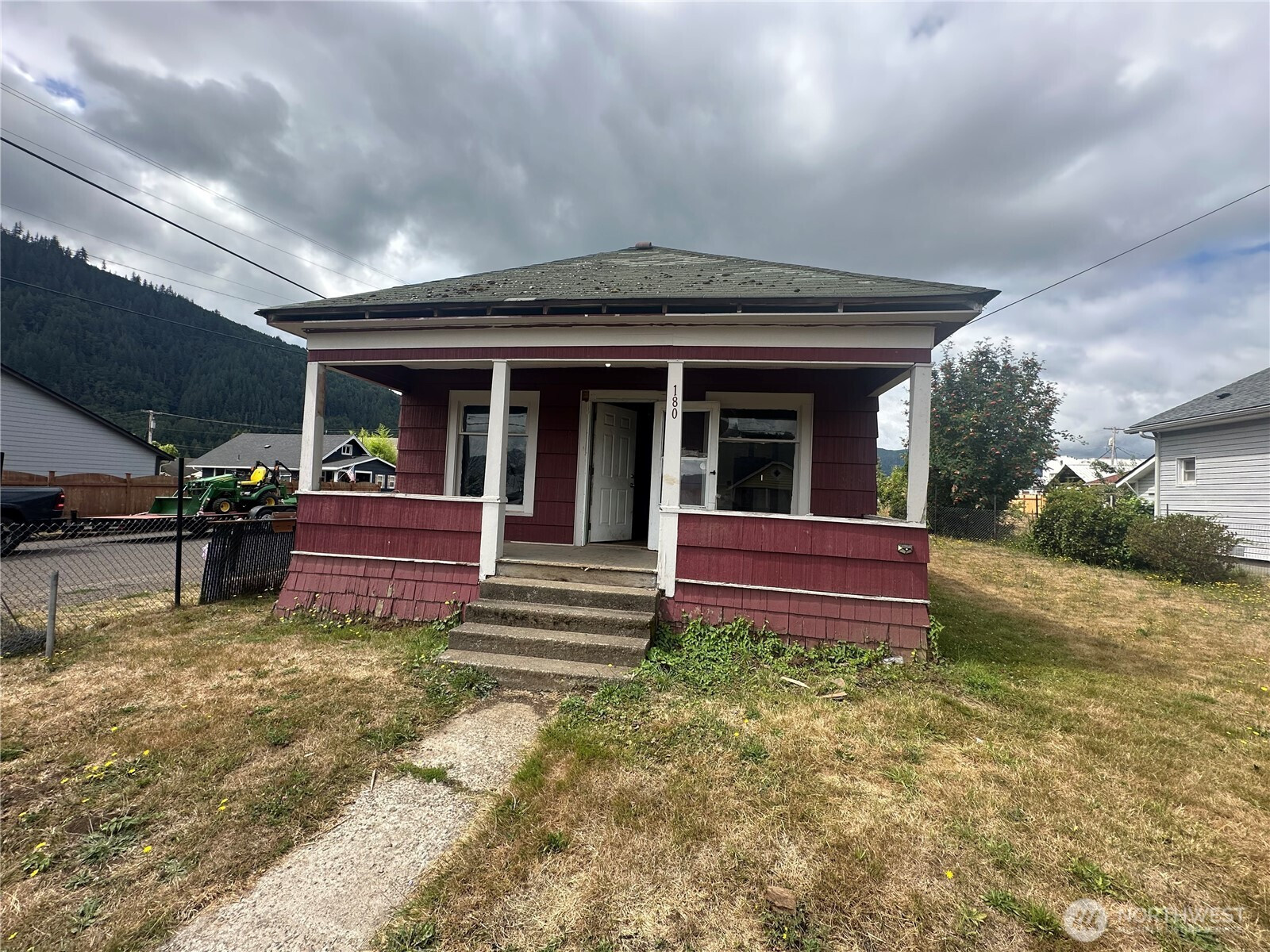 180 1st Street, Morton, WA 98356