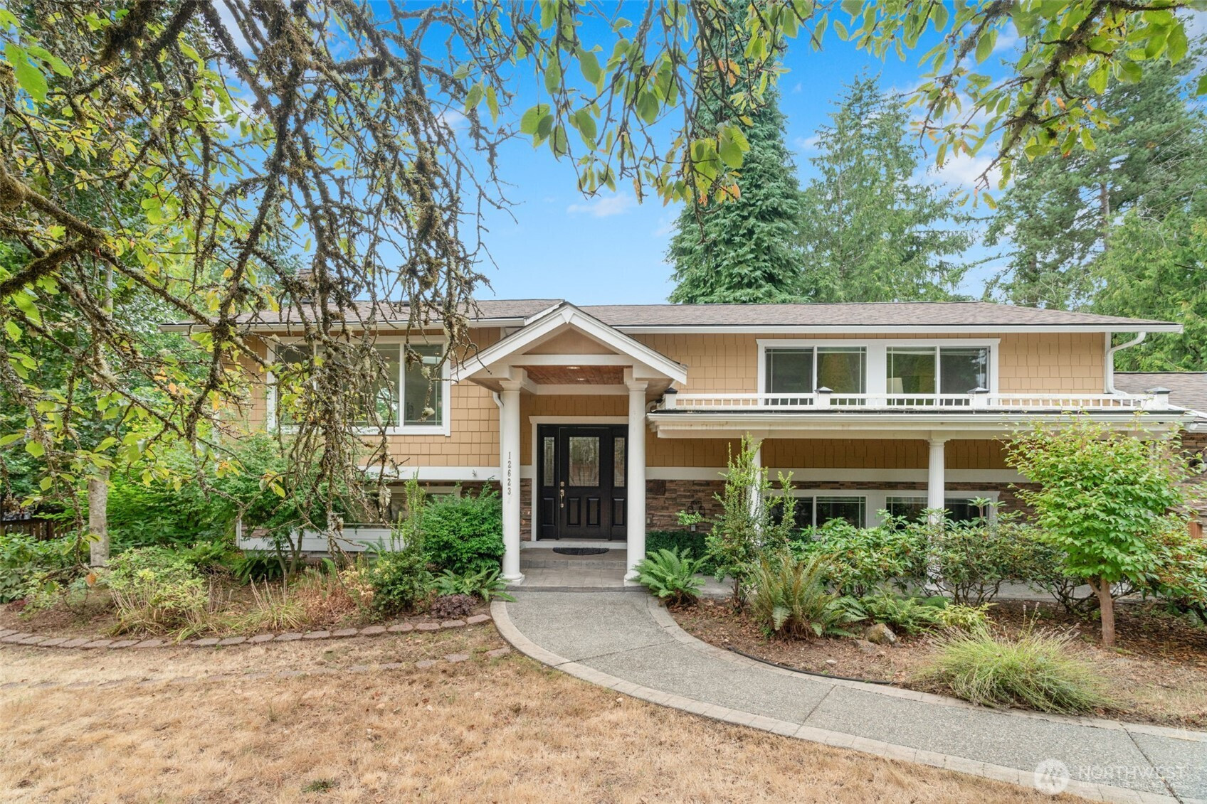 12623 NE 28th Street, Bellevue, WA 98005