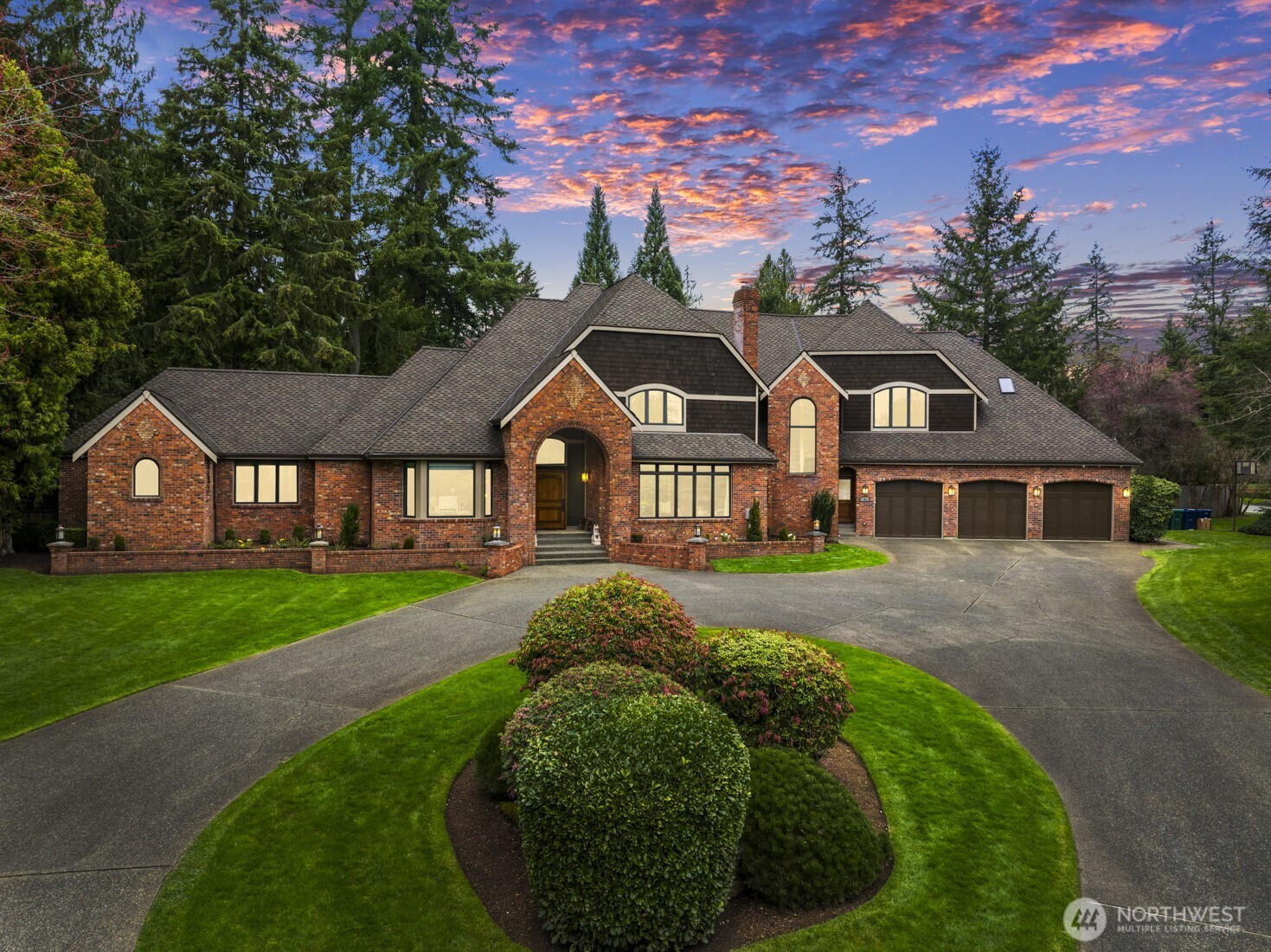 21934 NE 140th Way, Woodinville, WA 98077