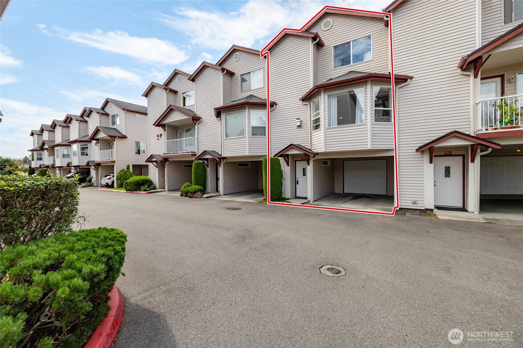 8823 Holly Drive, Everett, WA 98208