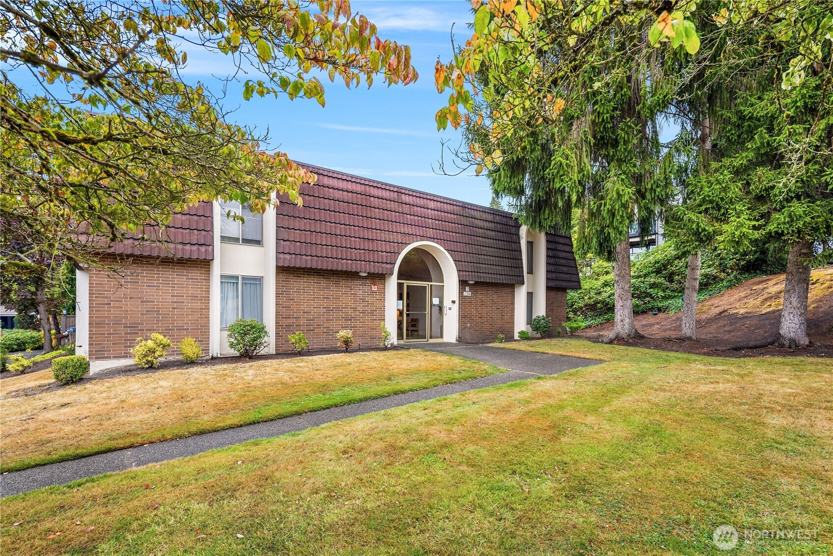 11206 NE 68th Street, Kirkland, WA 98033