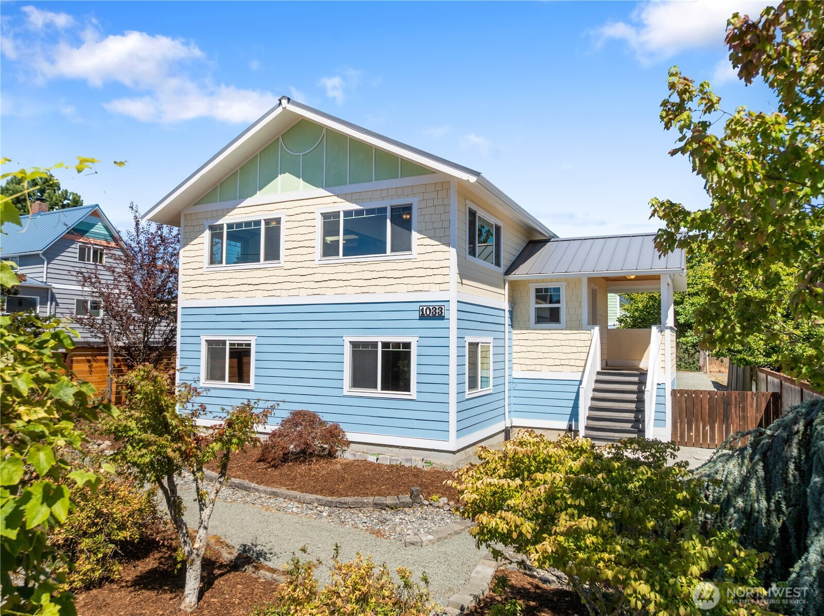 1033 W 11th Street, Port Angeles, WA 98363