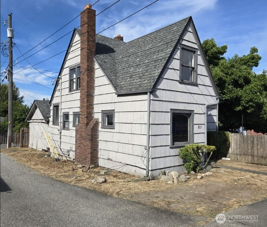 807 S 48th Street, Tacoma, WA 98408