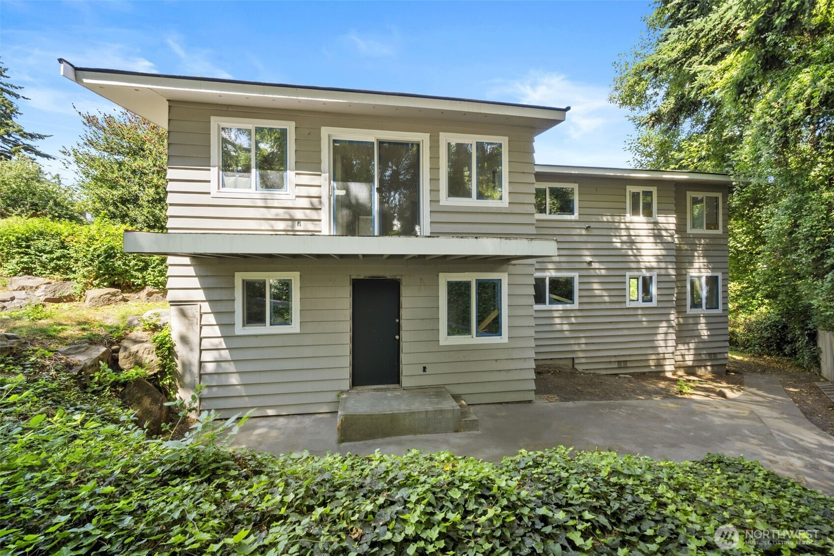 9528 9th Avenue NW, Seattle, WA 98117