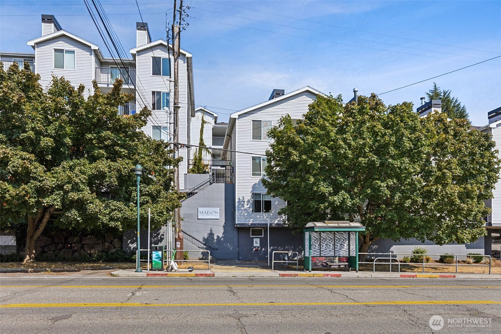 9200 Greenwood Avenue N, Seattle, WA 98103