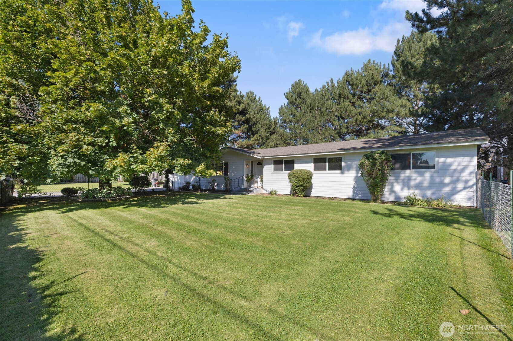 2299 Admiral Road NE, Moses Lake, WA 98837