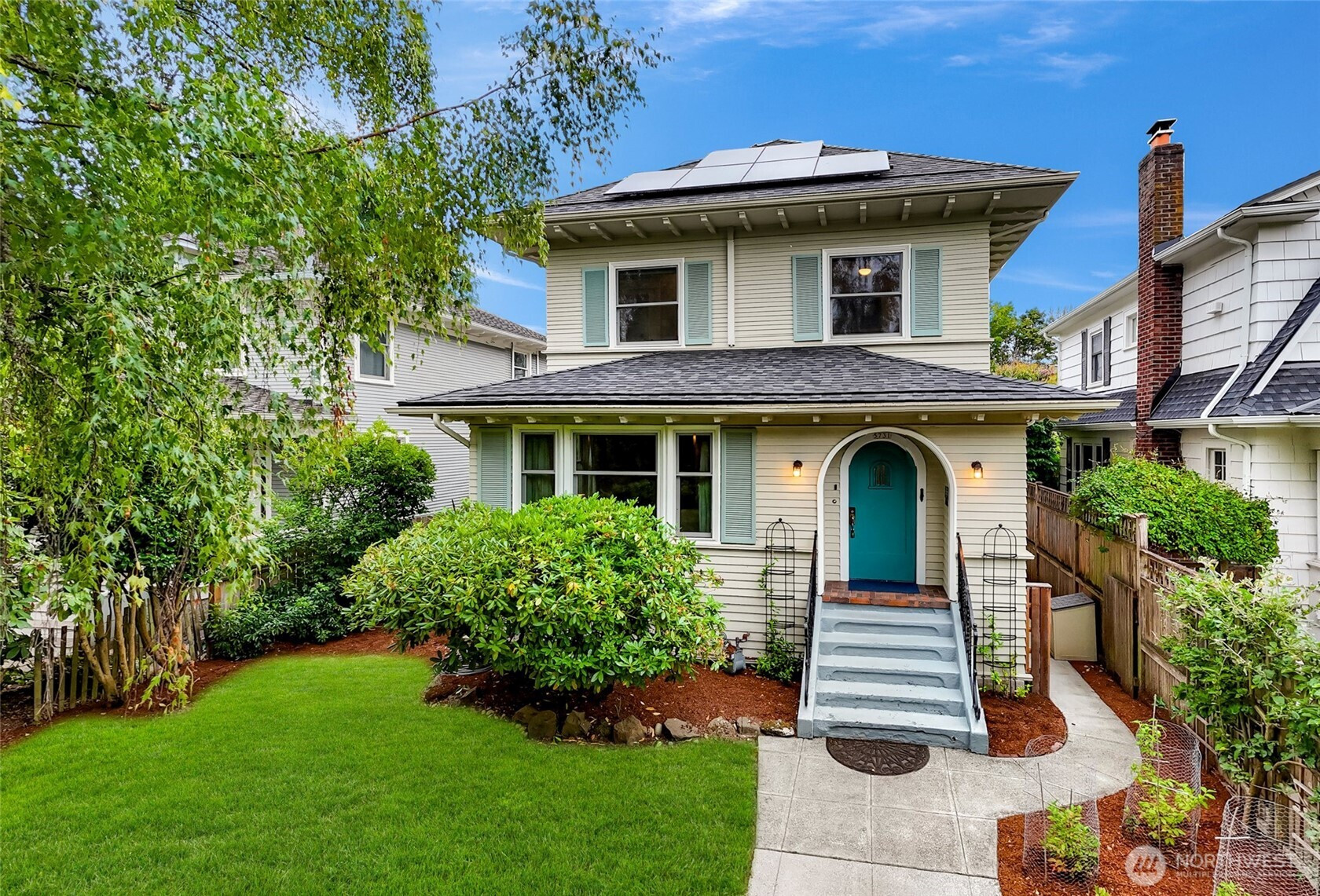 5731 17th Avenue NE, Seattle, WA 98105