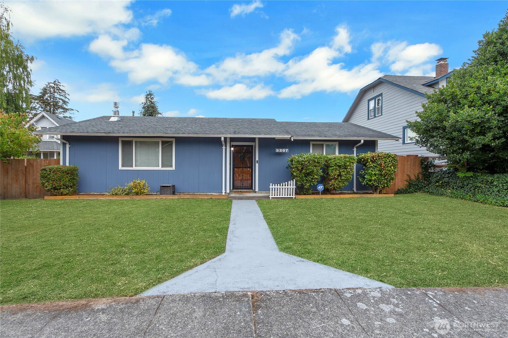 5307 S Park Avenue, Tacoma, WA 98408