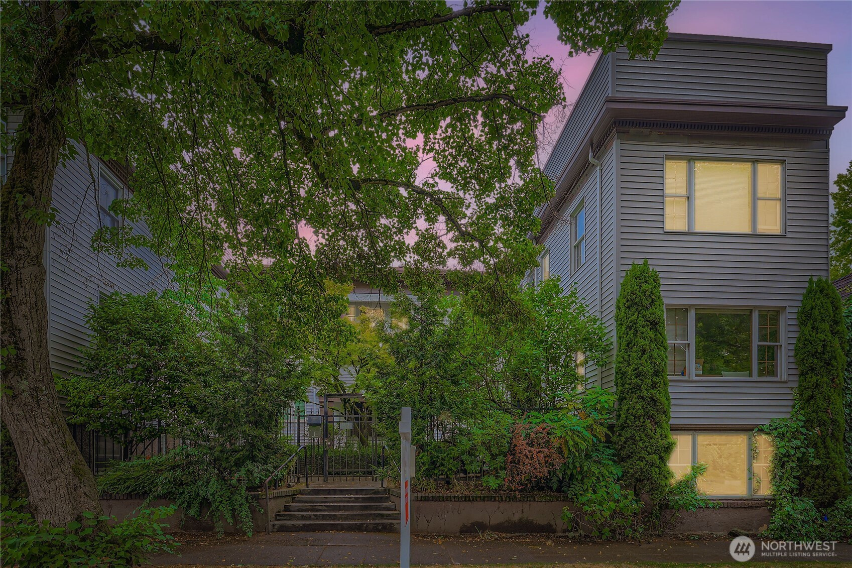 217 17th Avenue, Seattle, WA 98112