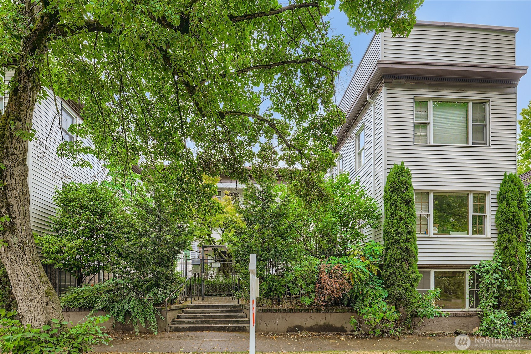 217 17th Avenue, Seattle, WA 98112