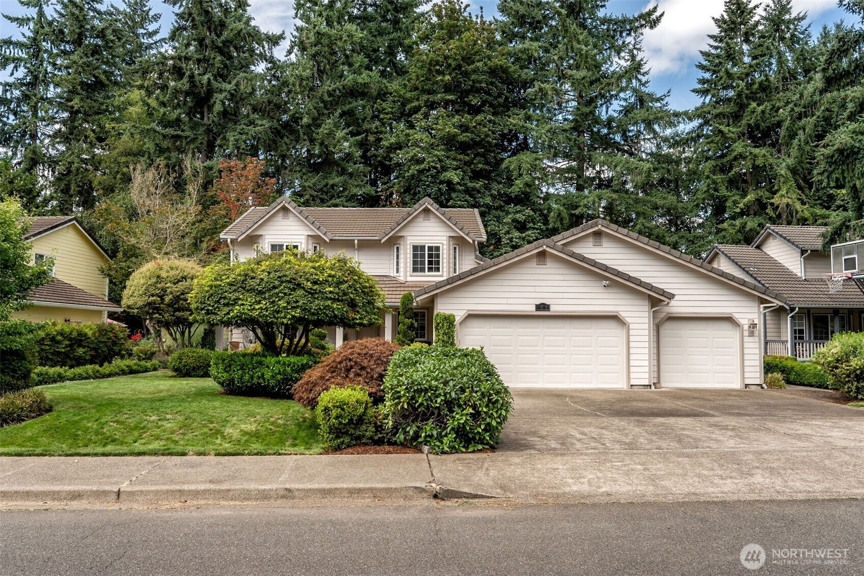 6111 Newport Court SW, Olympia, WA 98512