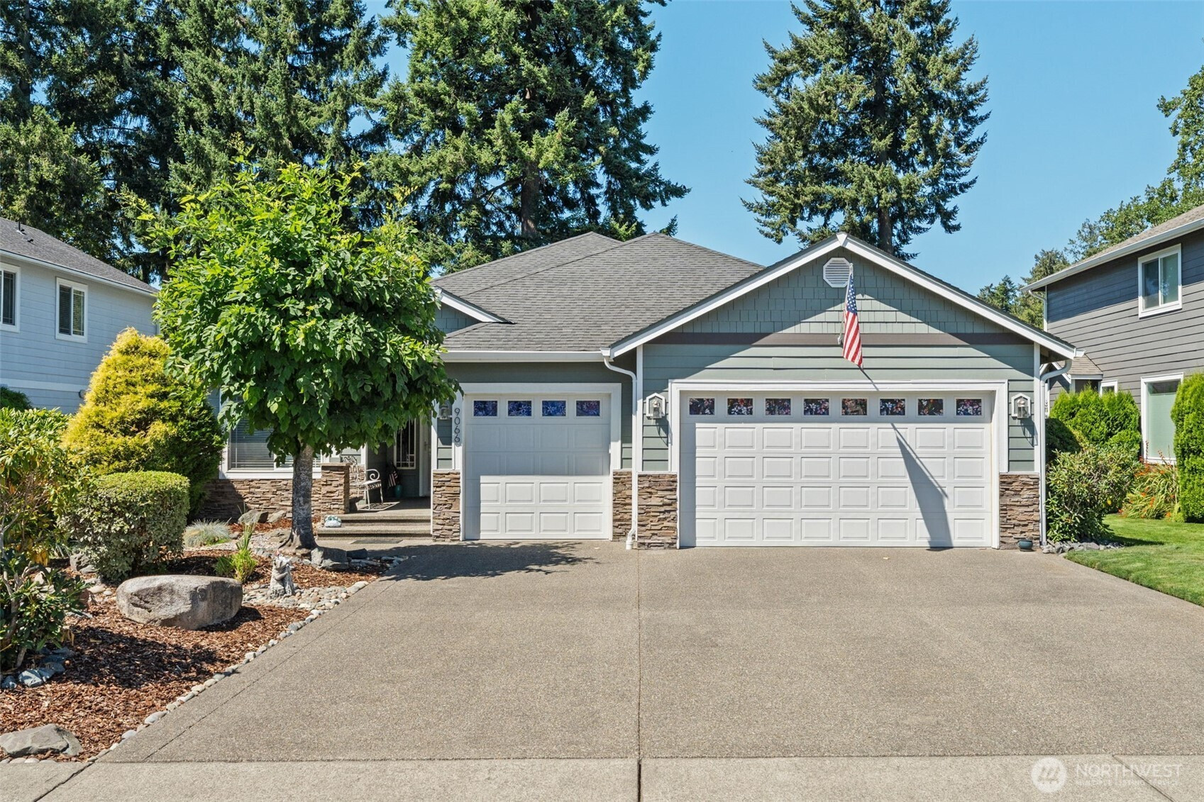 9066 Eagle Point Loop Road SW, Lakewood, WA 98498