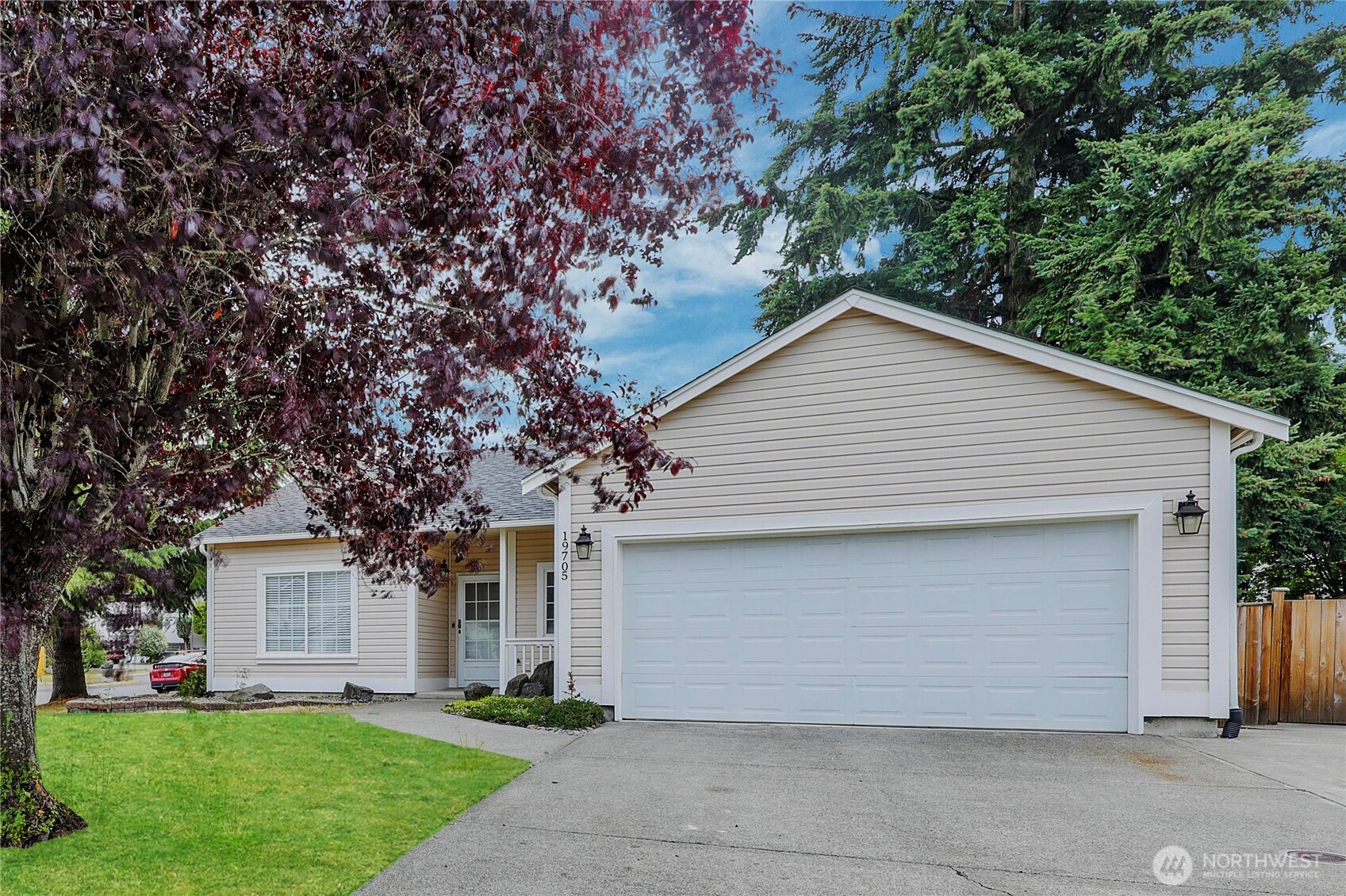 19705 13th Av Ct East, Spanaway, WA 98387