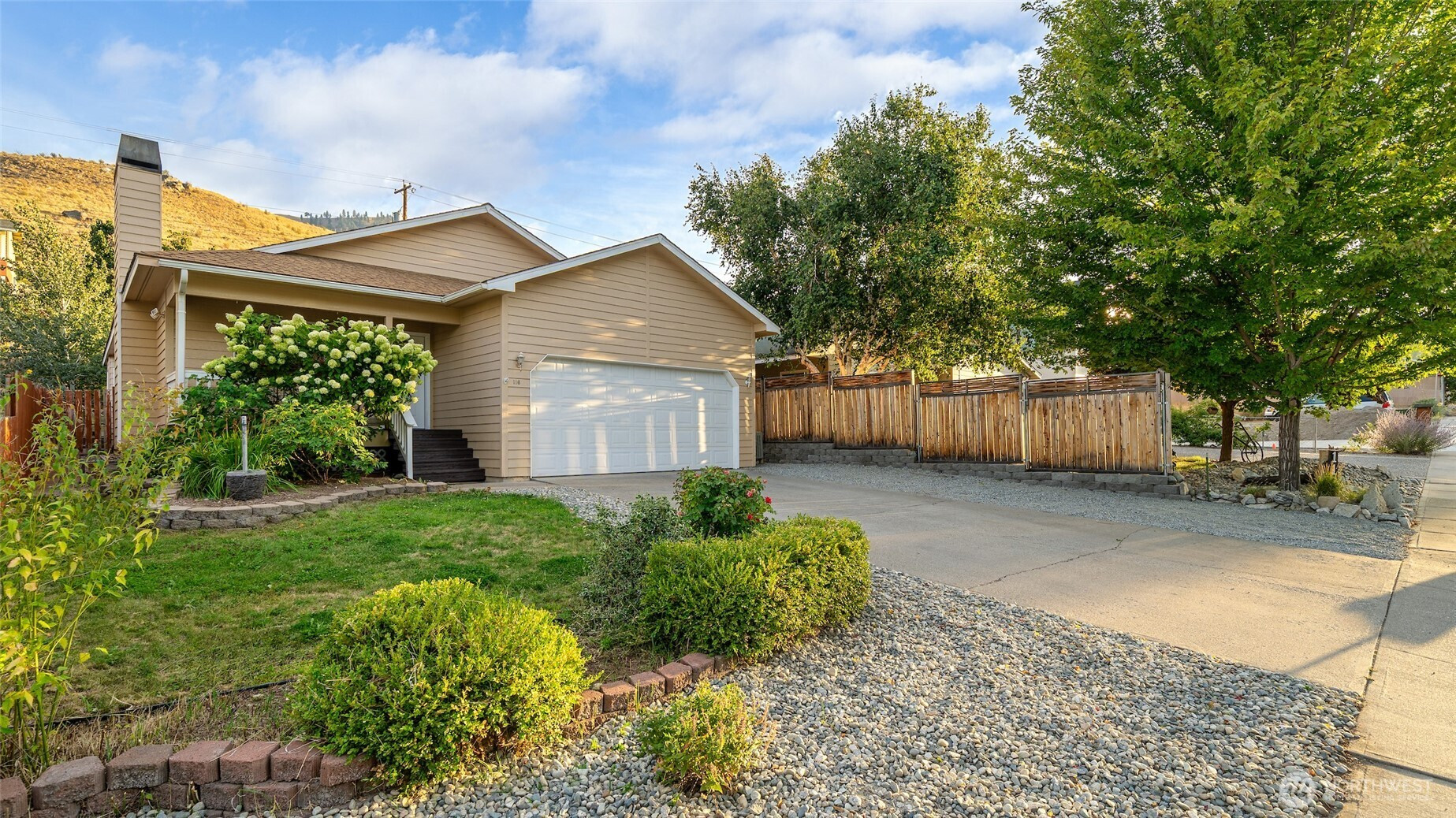 116 E Raymond Avenue, Chelan, WA 98816