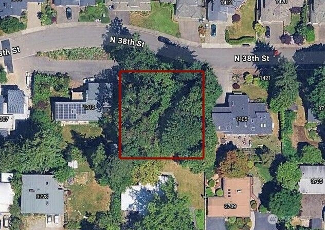 1403 N 38th Street, Renton, WA 98056