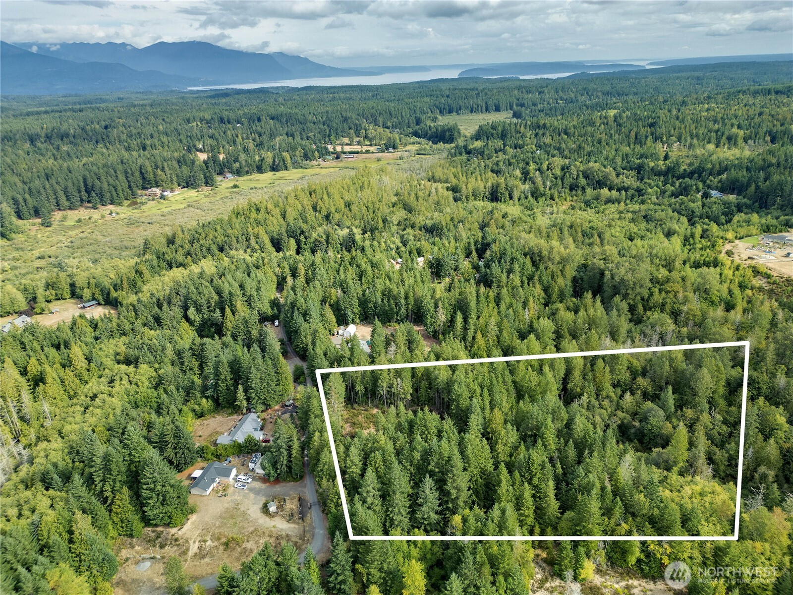 402 Beef Creek Lane NW, Seabeck, WA 98380
