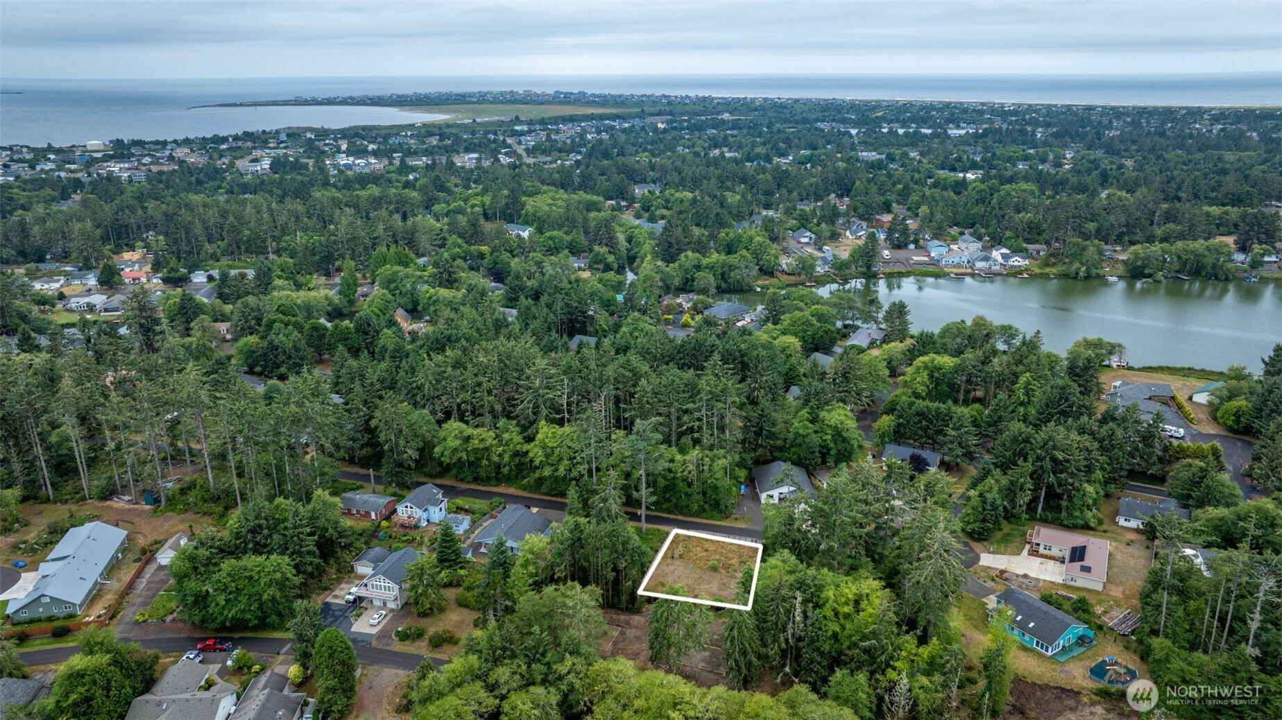 752 Evergreen Avenue SE, Ocean Shores, WA 98569