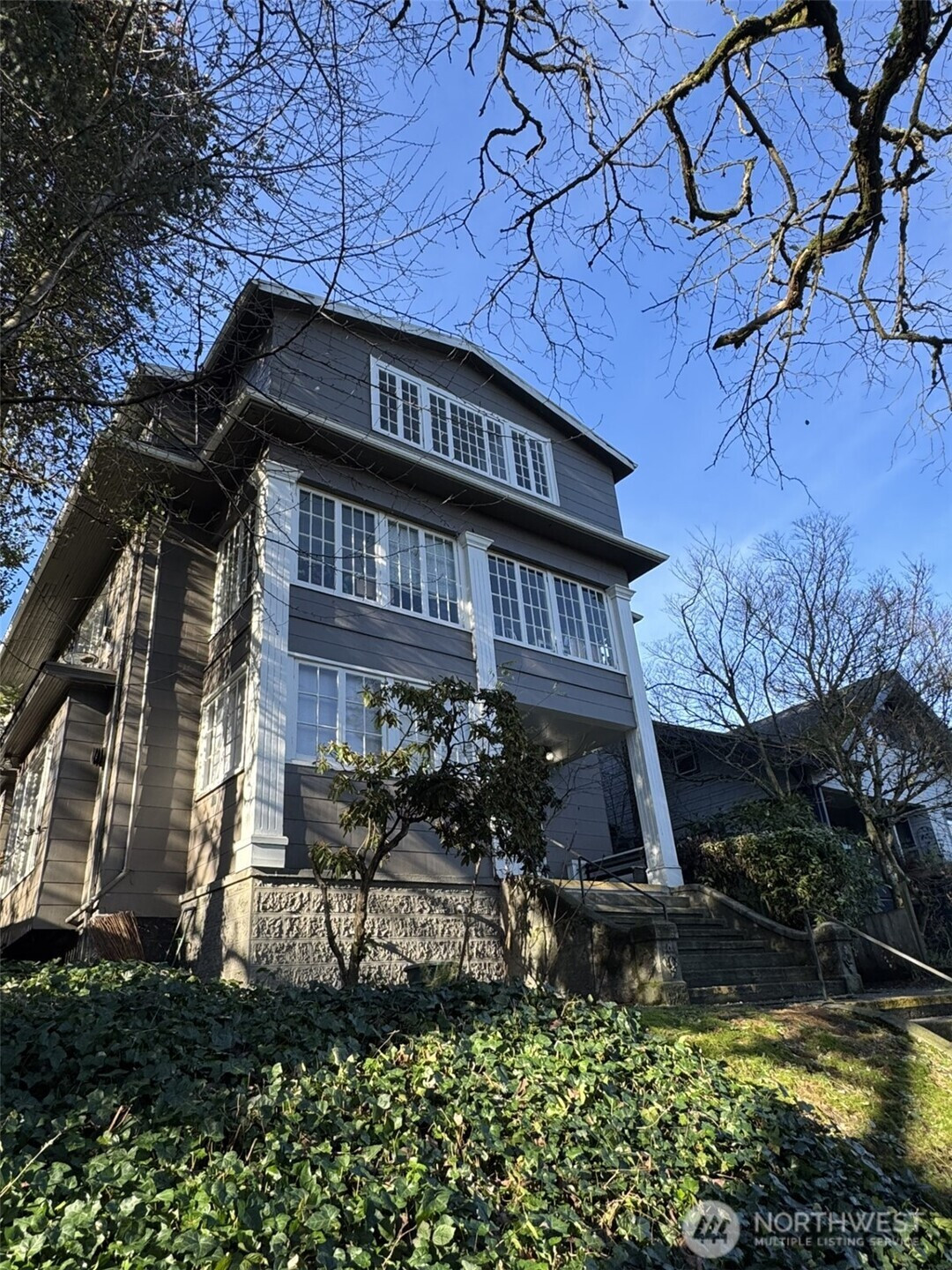 5703 18th Avenue NE, Seattle, WA 98105