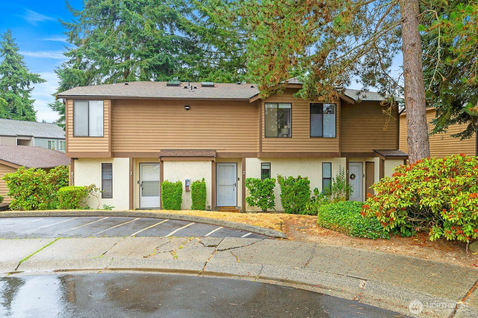 8013 NE 177th Court, Kenmore, WA 98028