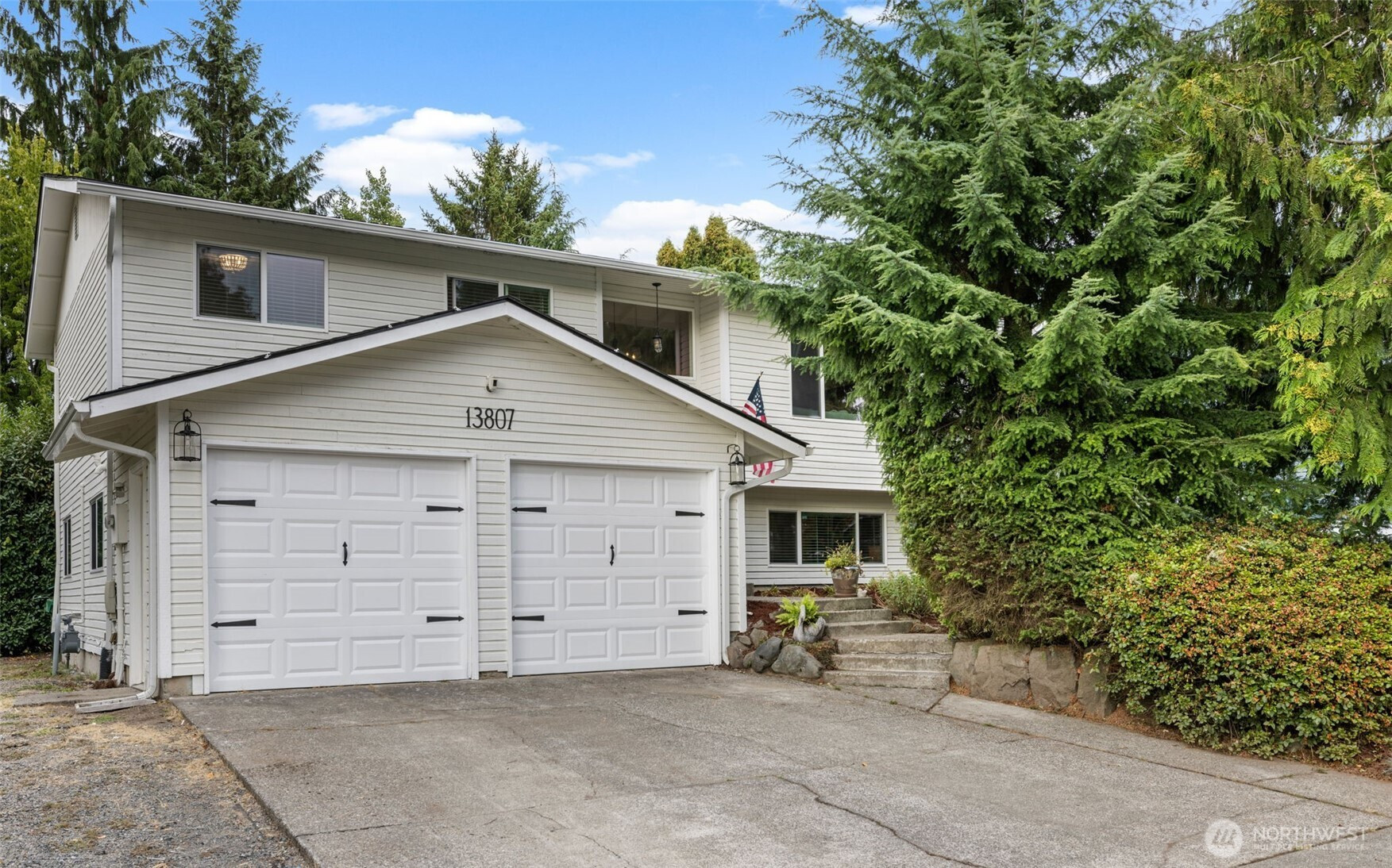 13807 Silver Firs Drive, Everett, WA 98208