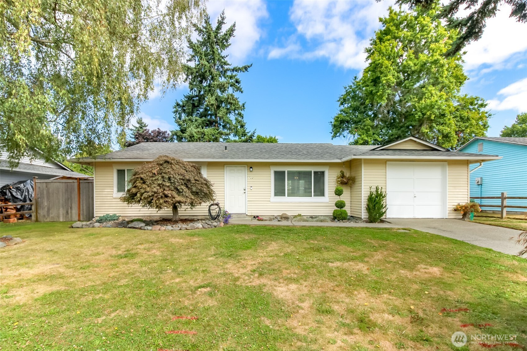 722 2nd Avenue NE, Pacific, WA 98047