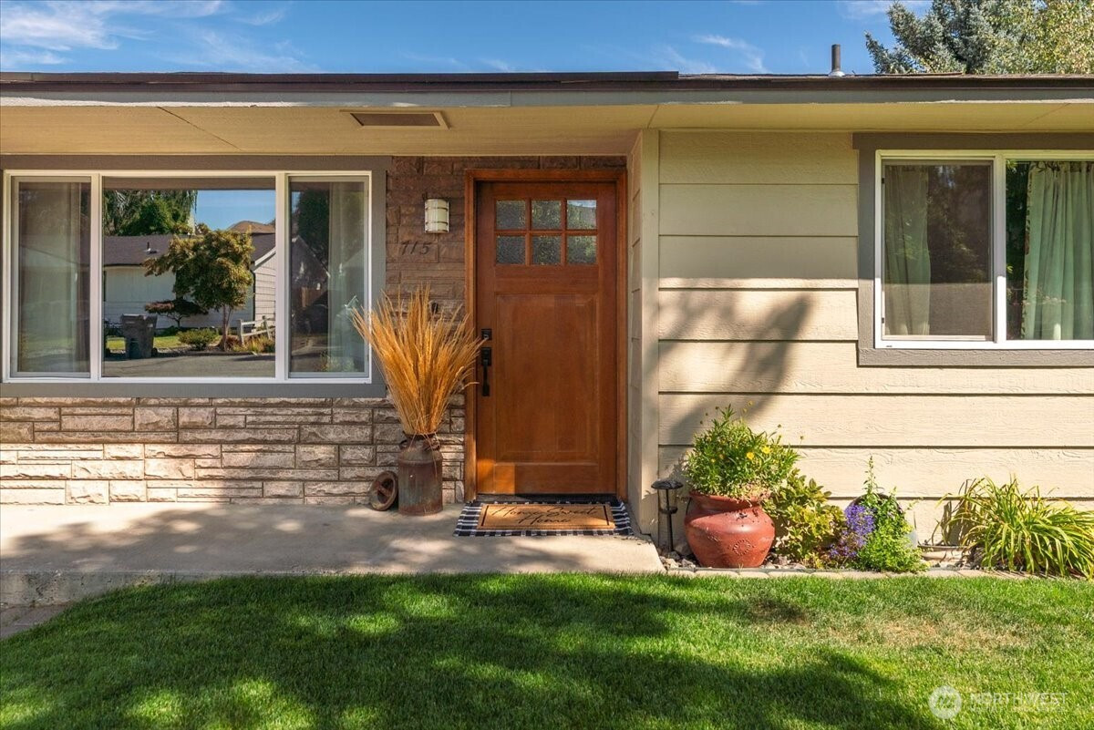 715 Cherry Court, Wenatchee, WA 98801