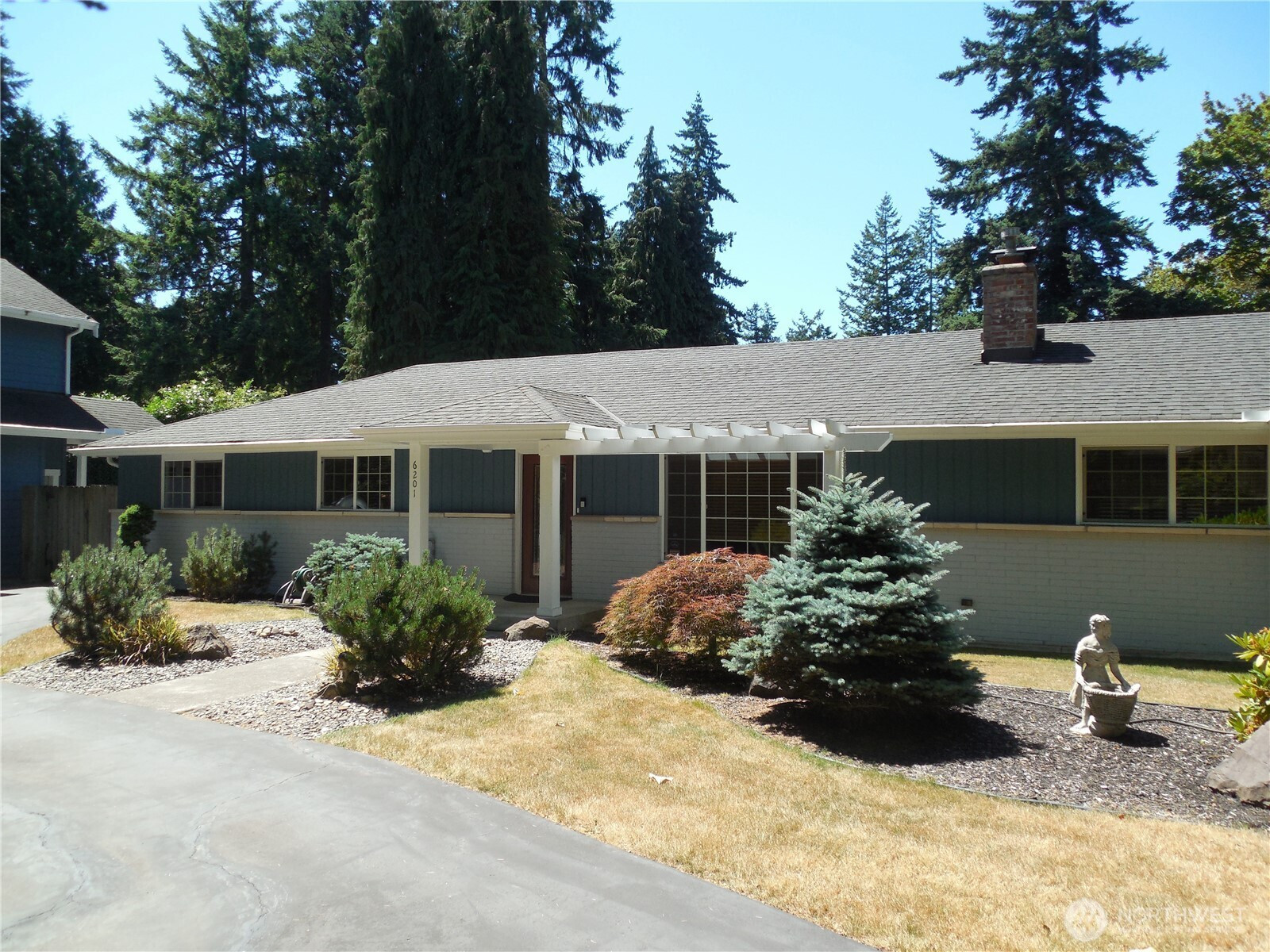 6201 Island Crest Way, Mercer Island, WA 98040