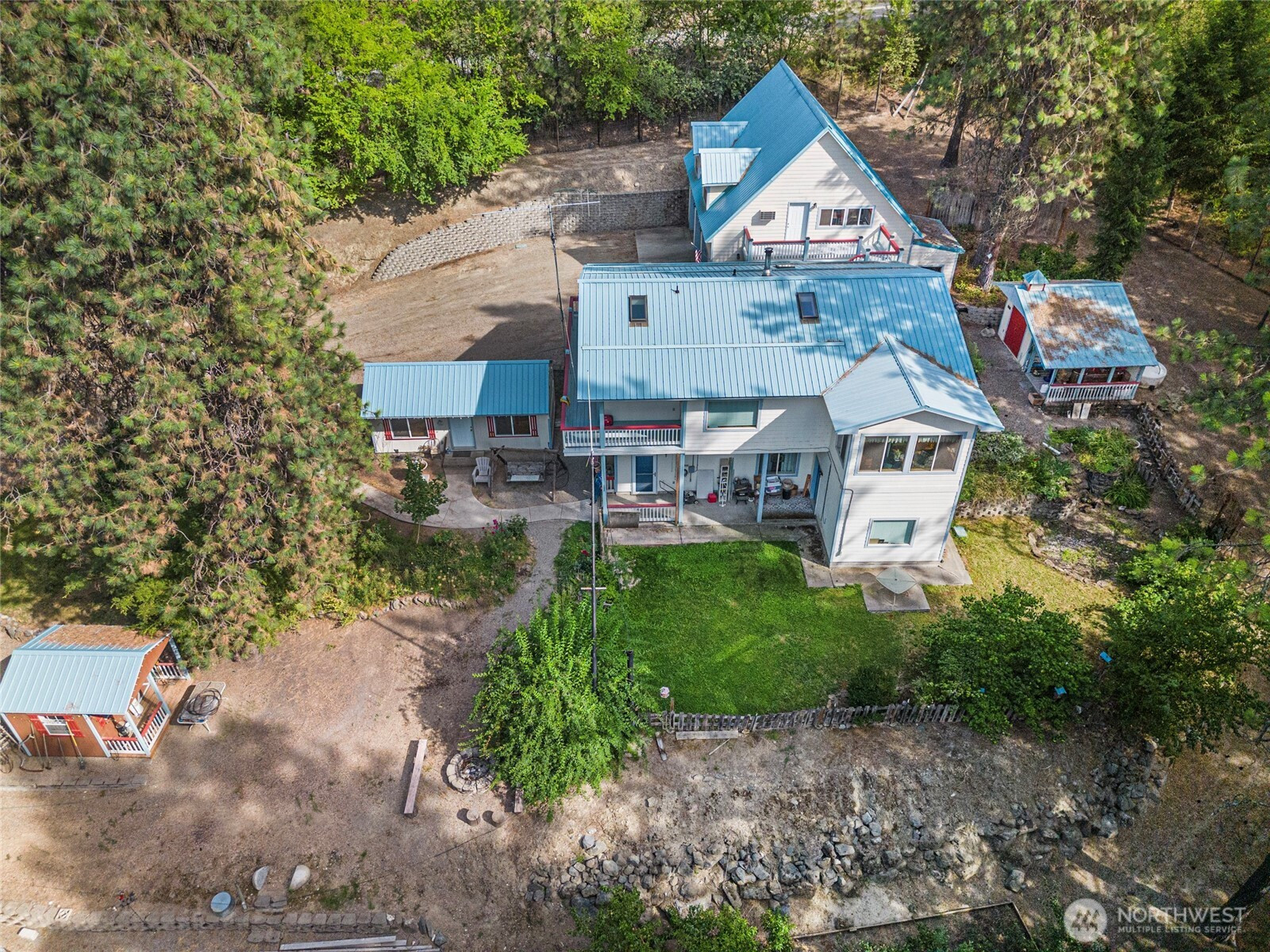 3802 Bissell Road, Hunters, WA 99137