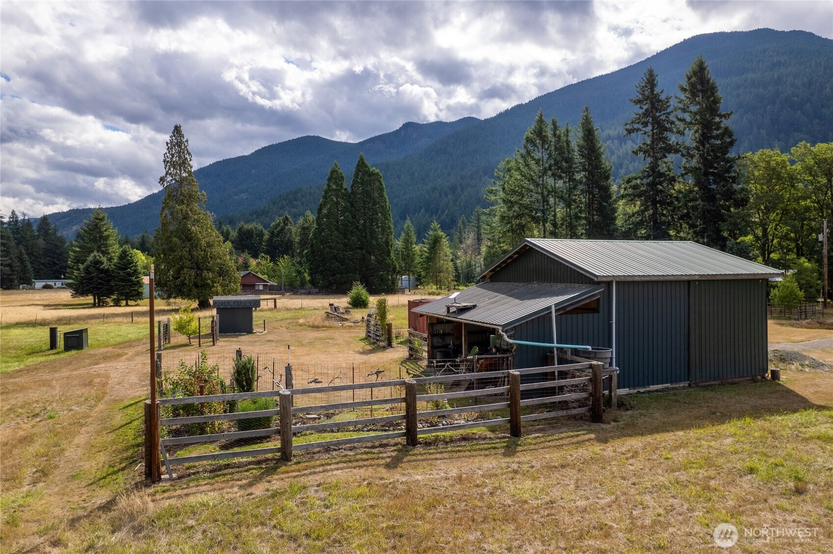 208 Stover Road, Randle, WA 98377