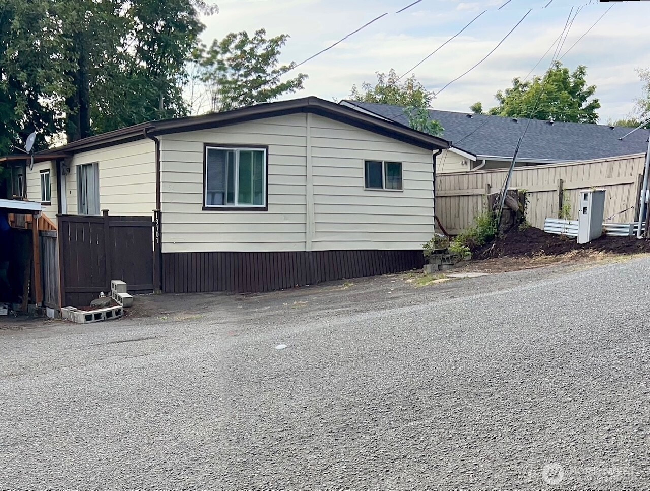 13101 64th Avenue S, Seattle, WA 98178