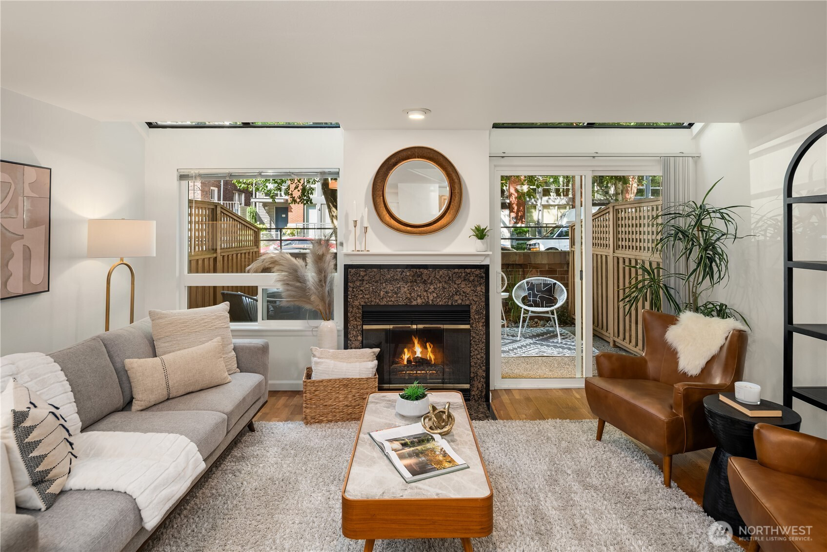 512 10th Avenue E, Seattle, WA 98102