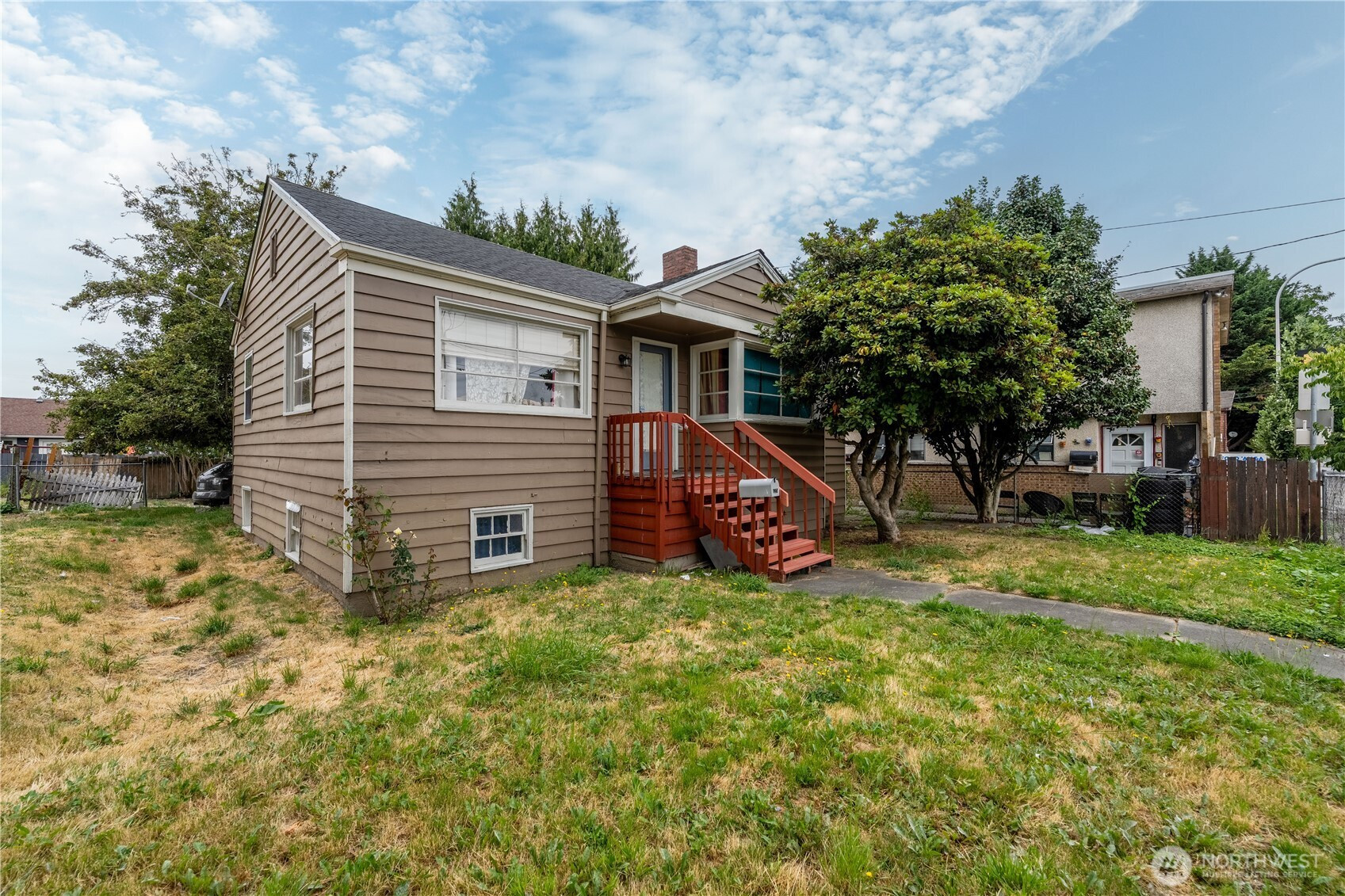 423 Park Avenue N, Renton, WA 98057