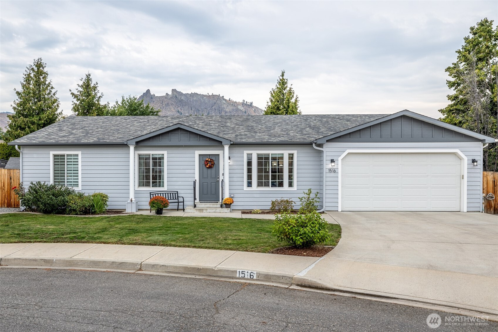 1516 Willow Place, Wenatchee, WA 98801