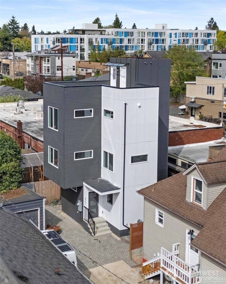 6751 14th Avenue NW, Seattle, WA 98117