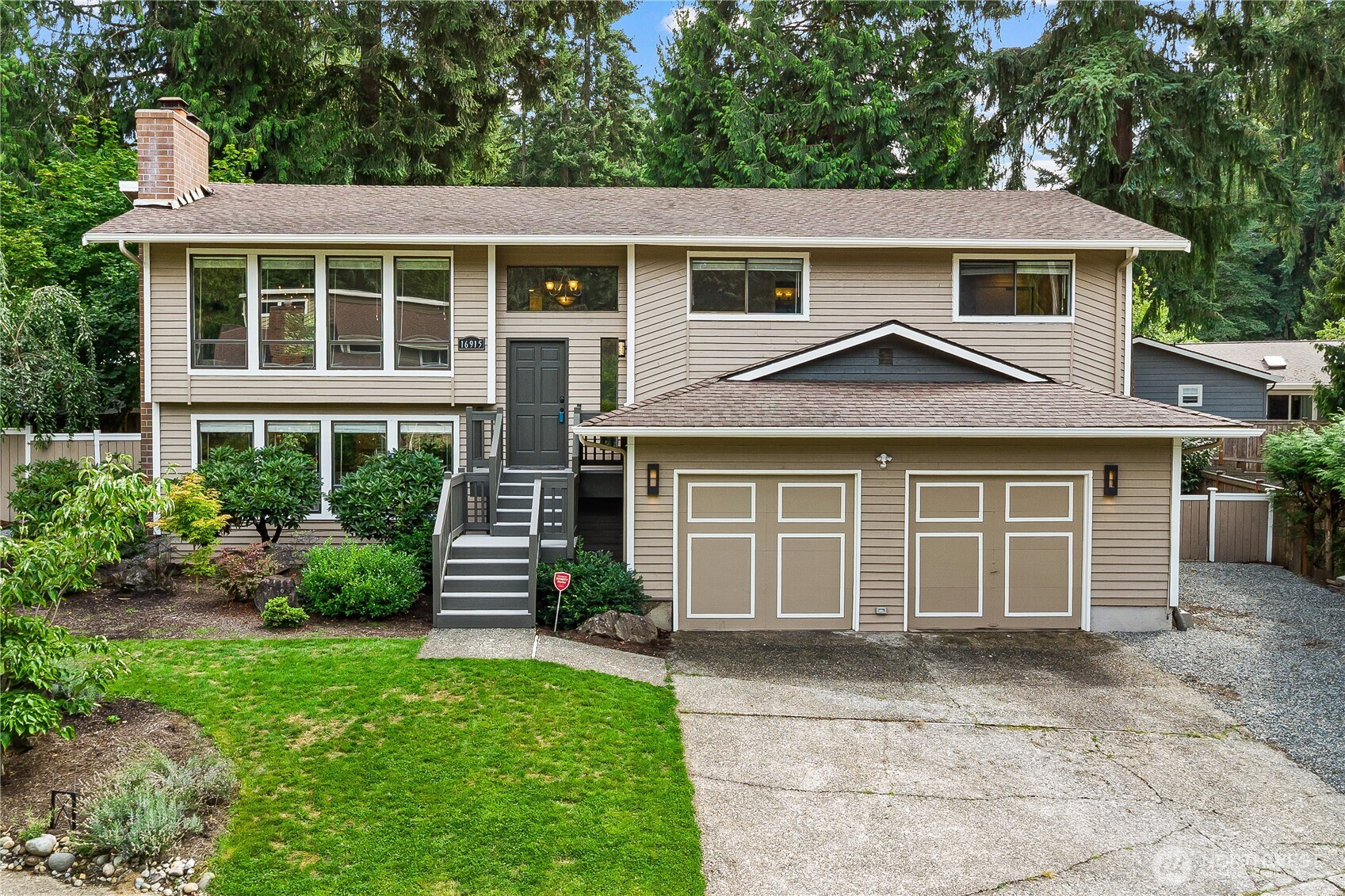 16915 NE 98th Court, Redmond, WA 98052