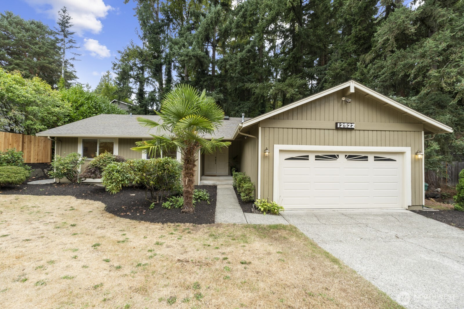 12522 NE 138th Place, Kirkland, WA 98034