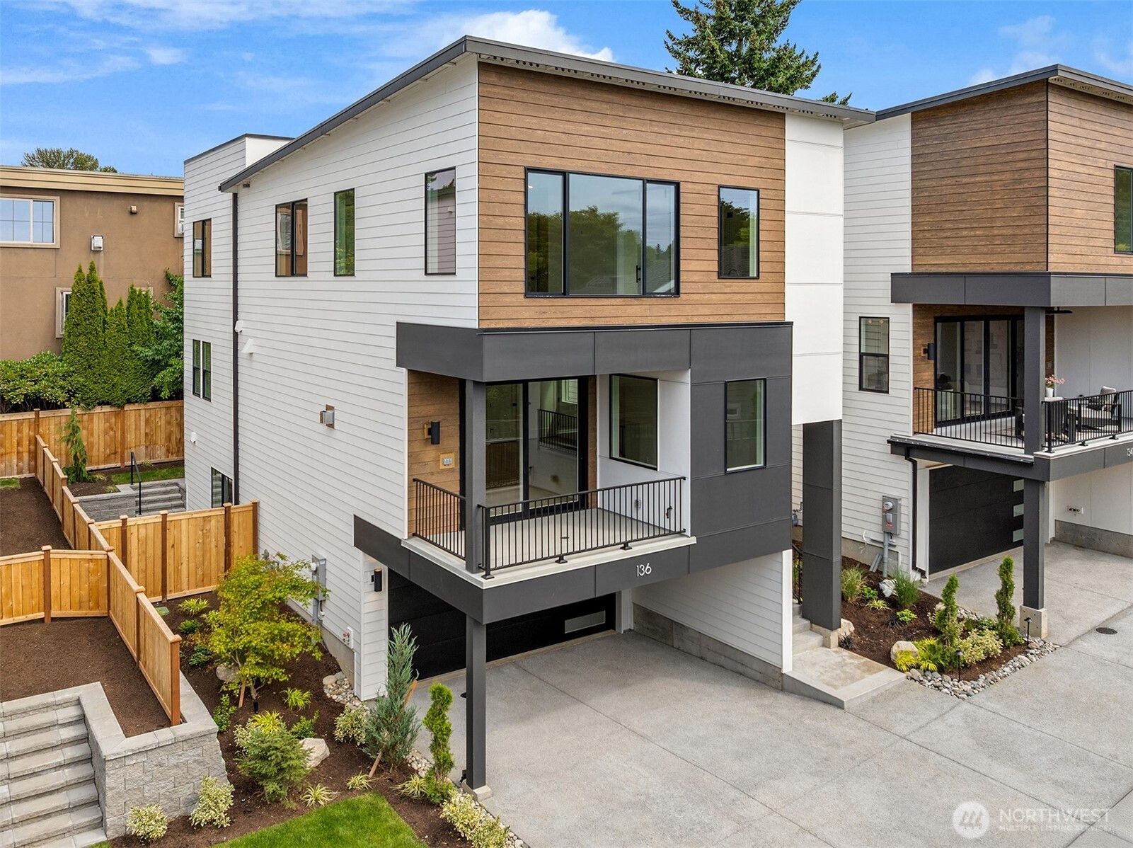 136 8th Court, Kirkland, WA 98033