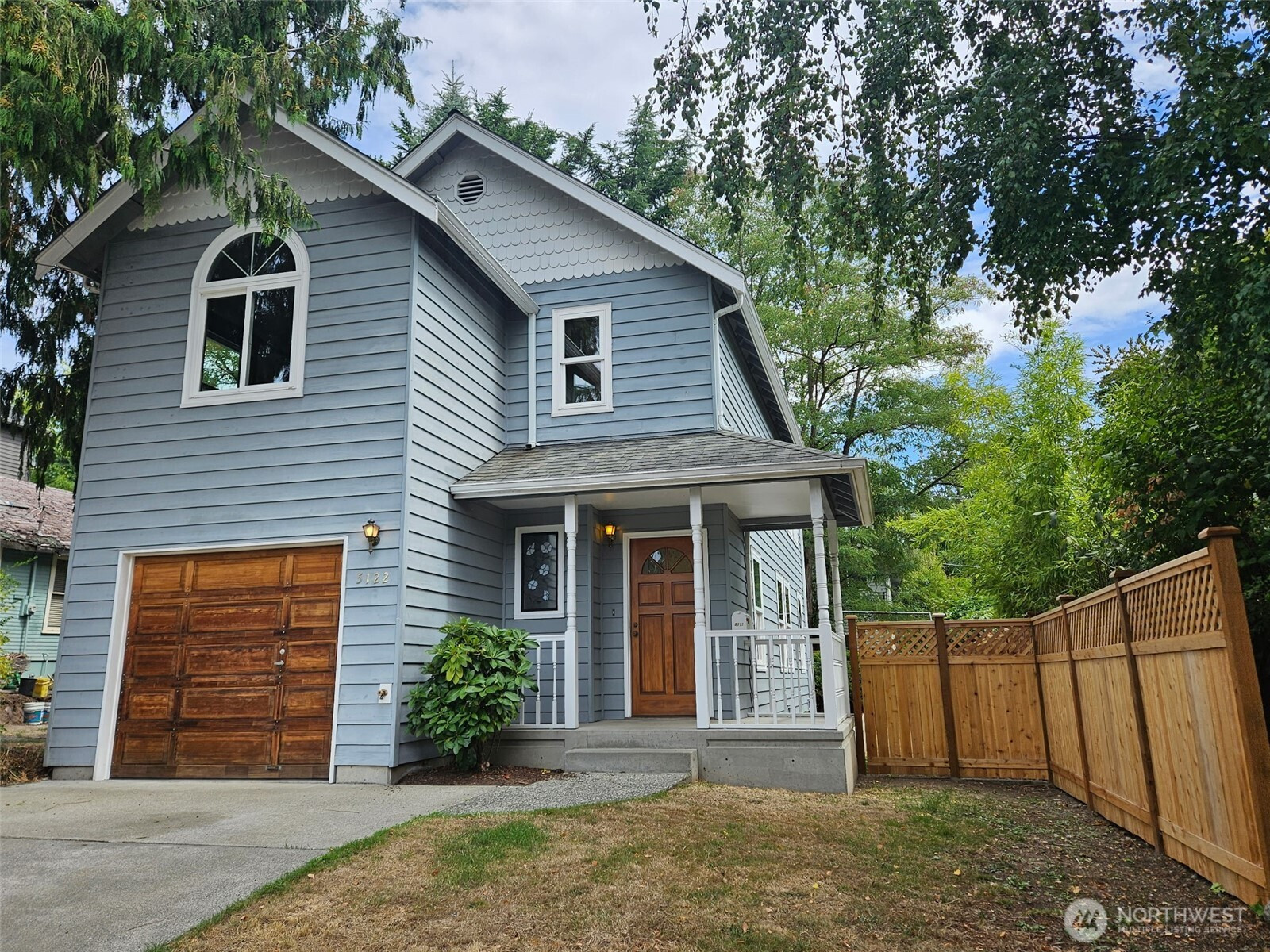5122 26th Avenue NE, Seattle, WA 98105