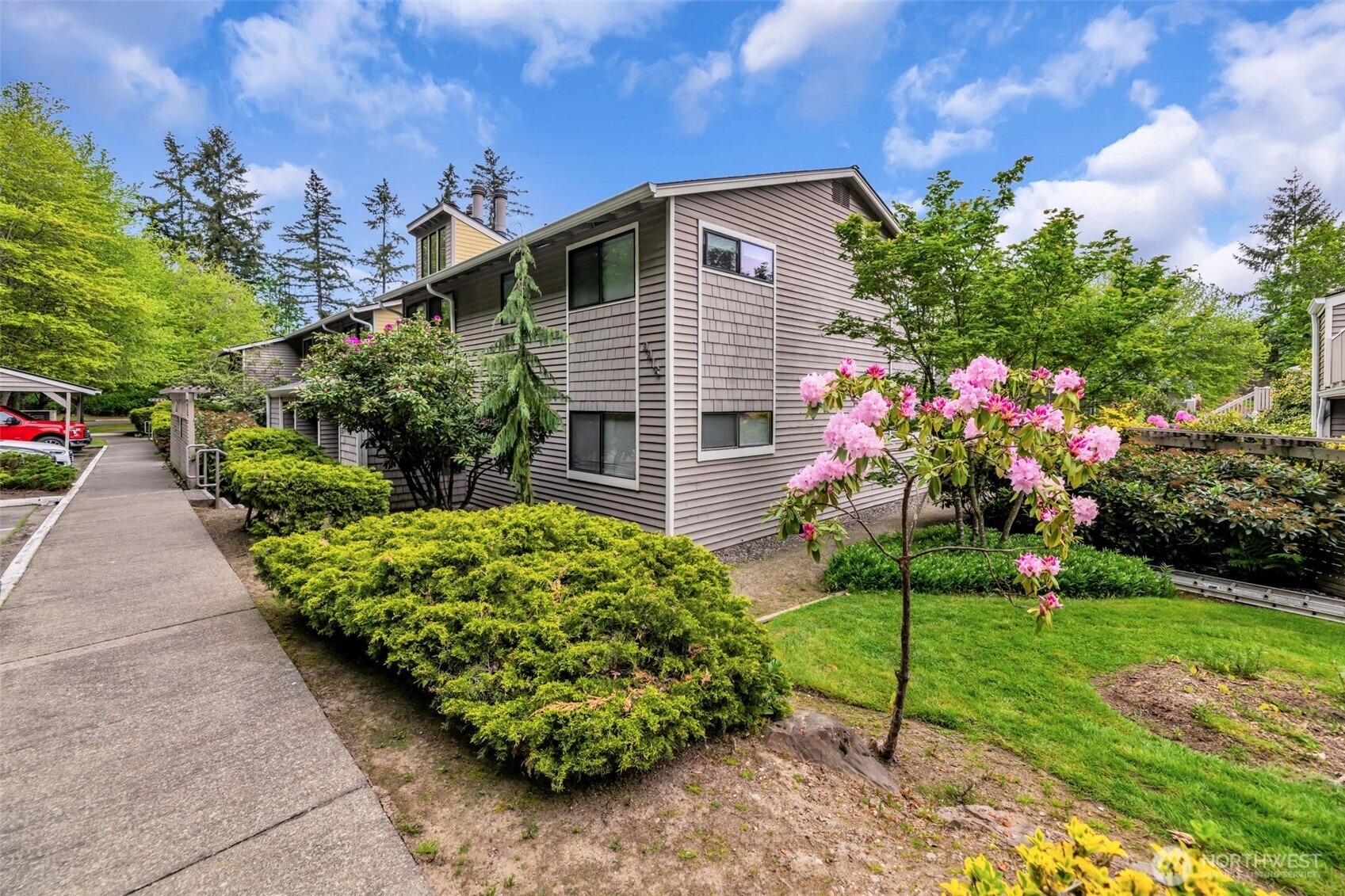 9918 NE 144th Lane, Kirkland, WA 98034