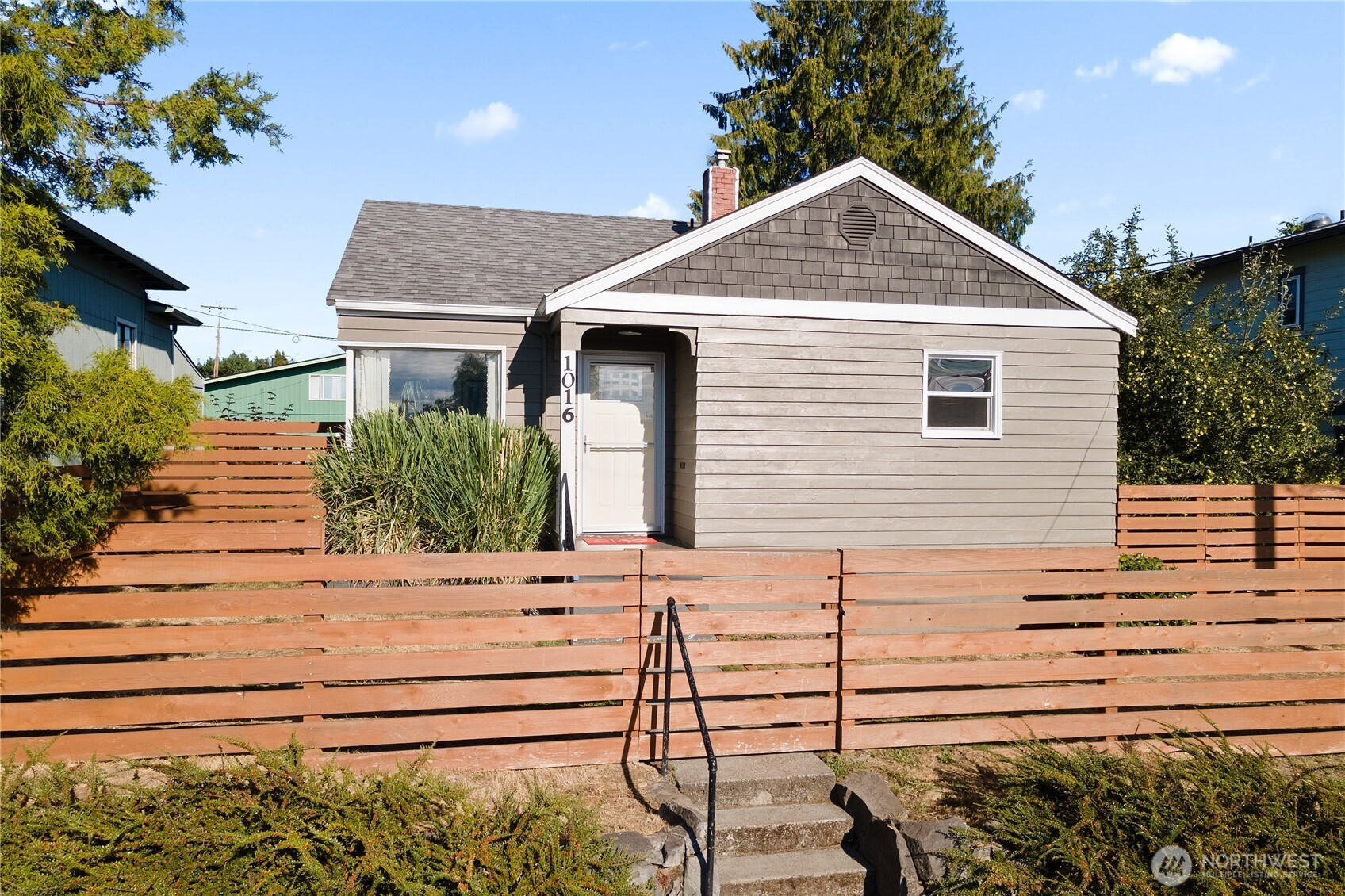 1016 Hayward Avenue, Bremerton, WA 98310
