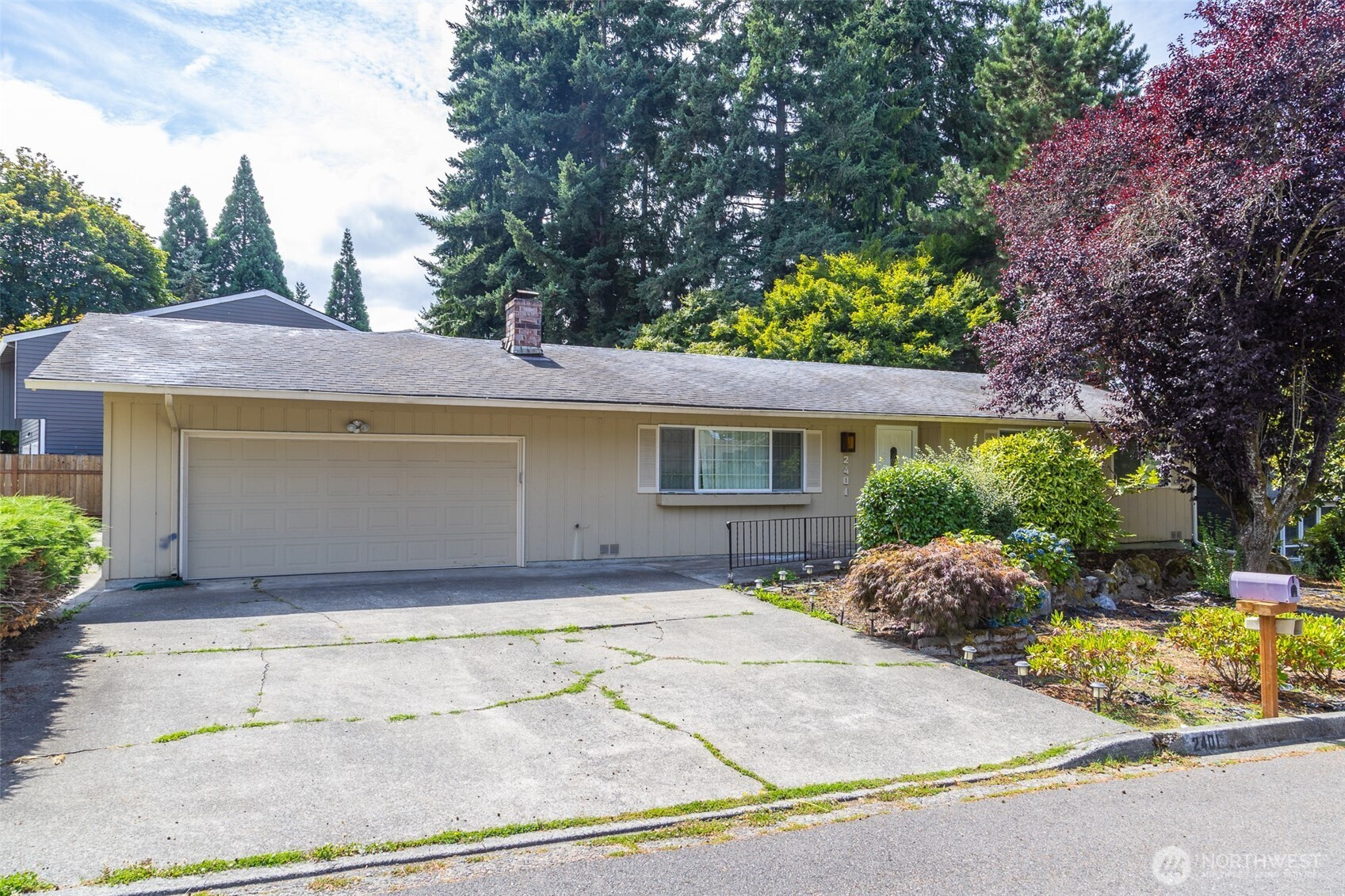 2401 SW 318th Street, Federal Way, WA 98023