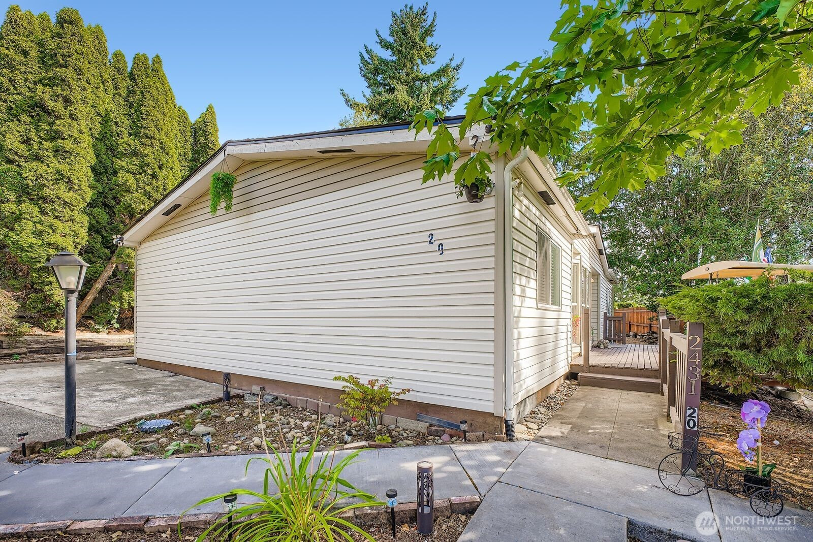 2431 S 371st Street, Federal Way, WA 98003