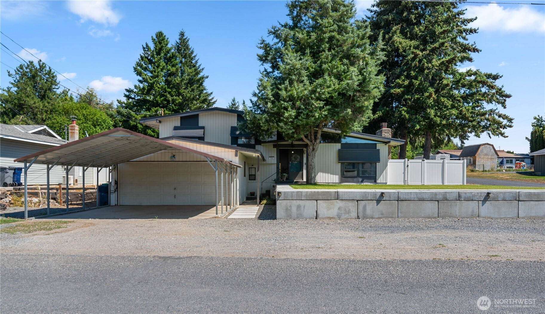 101 N Hanford Avenue, East Wenatchee, WA 98802